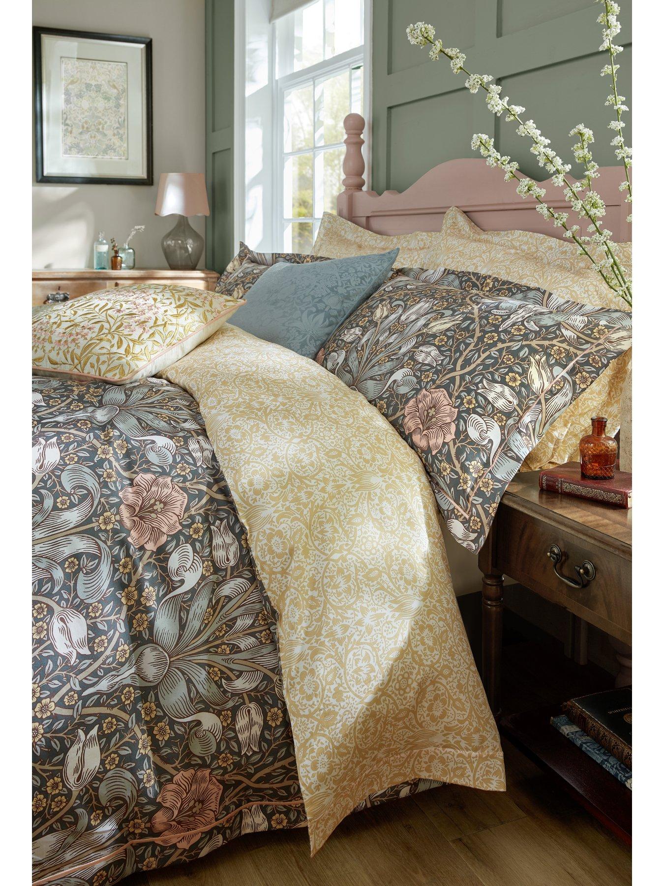Image 3 of 7 of William Morris at Home Spring Thicket Quilt Set