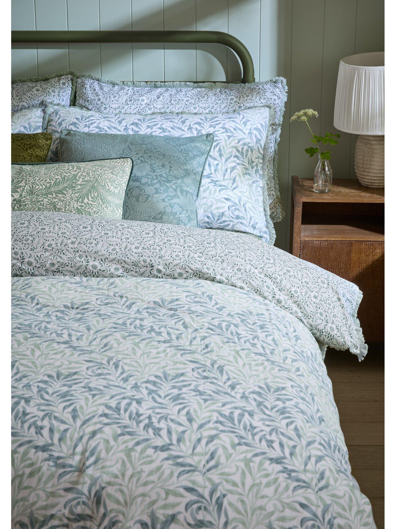 Image 3 of 6 of William Morris at Home Willlow Bough 100% Cotton Quilt Set