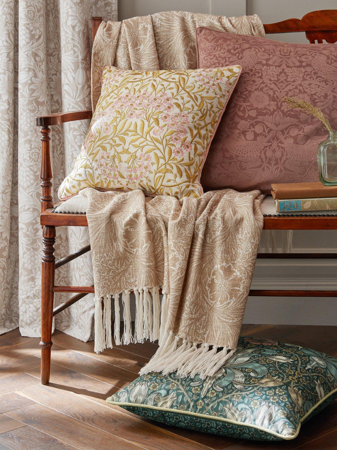 william-morris-at-home-michaelmas-daisy-microfibre-filled-cushion-43cm-x-43cm