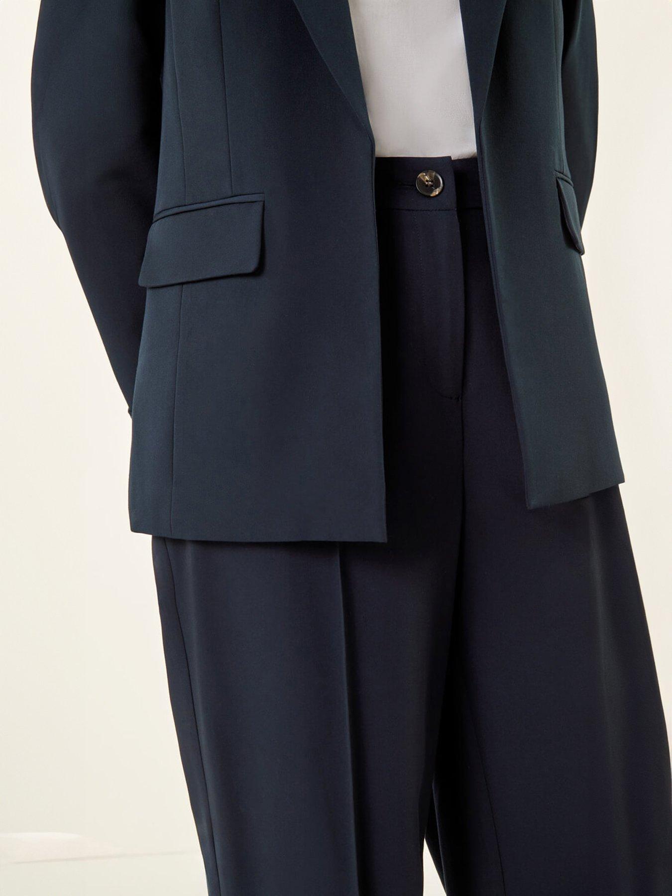roman-tailored-collar-amp-revere-blazerdetail