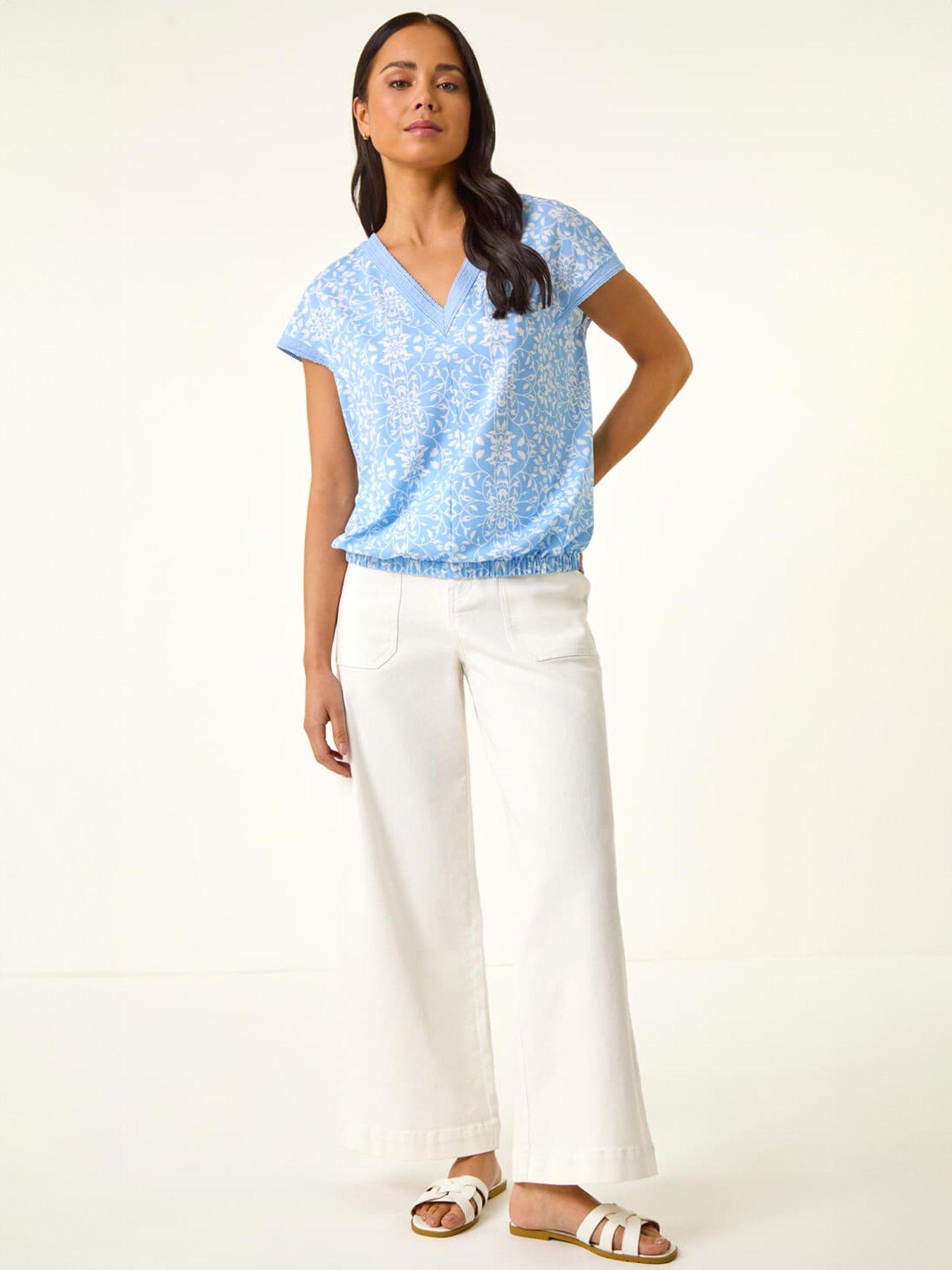 roman-petite-v-neck-trim-stretch-topback