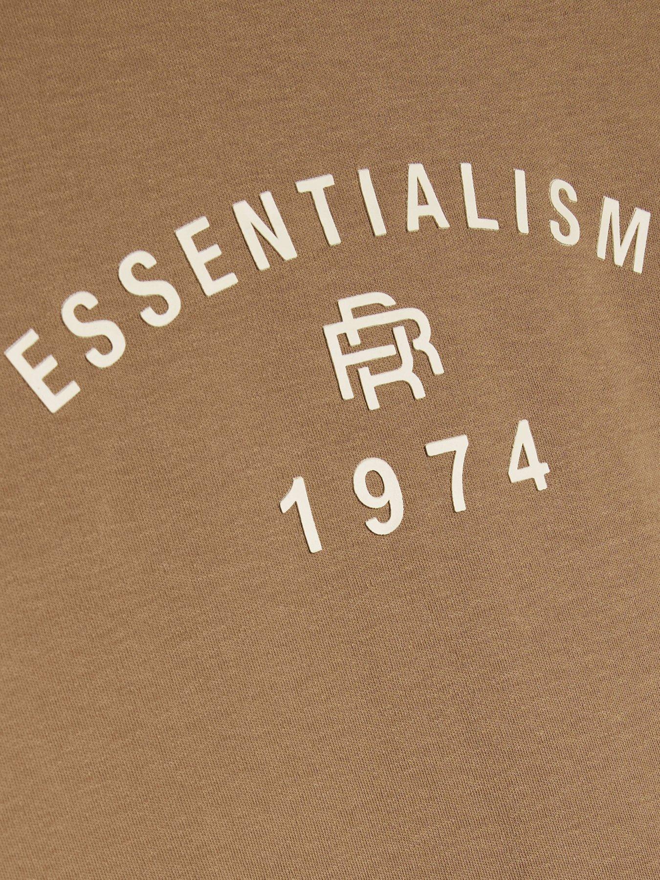Image 5 of 5 of River Island Older Boys Essentialism T-Shirt And&nbsp;Shorts Set&nbsp;- Beige