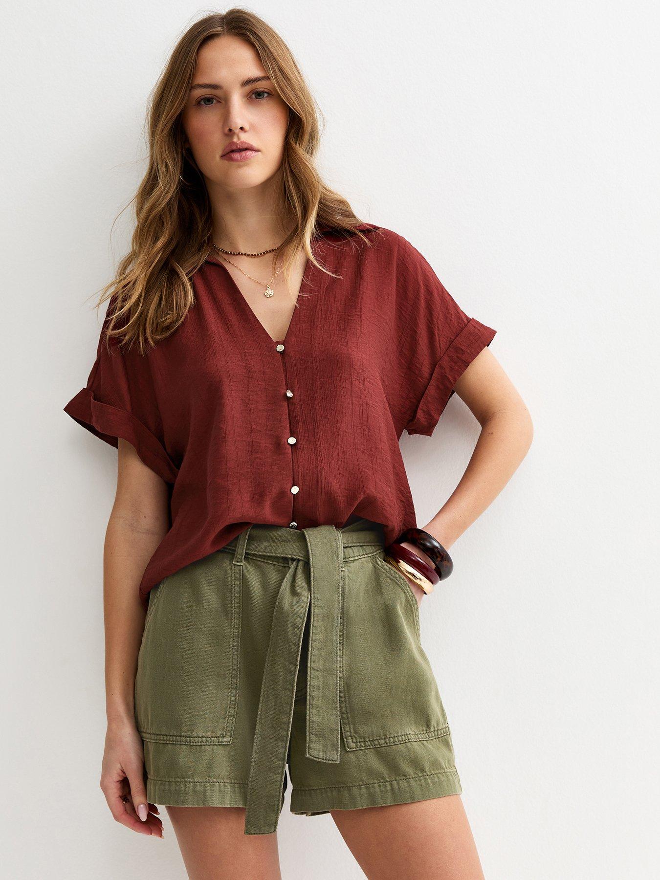 new-look-cotton-twill-cargo-shorts-dark-khakioutfit
