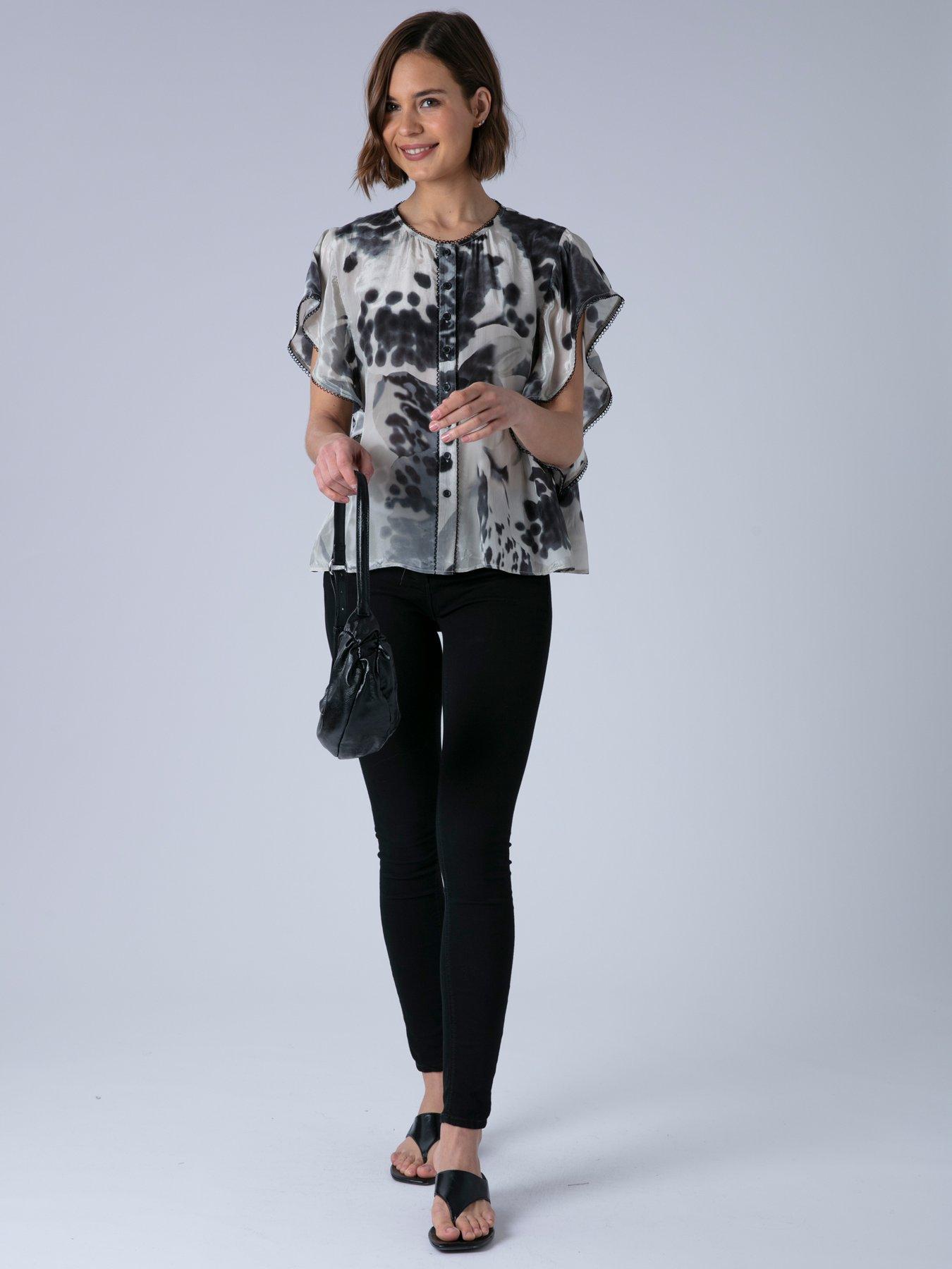 Image 4 of 6 of Religion Ara Loose Fitting Blouse - Black