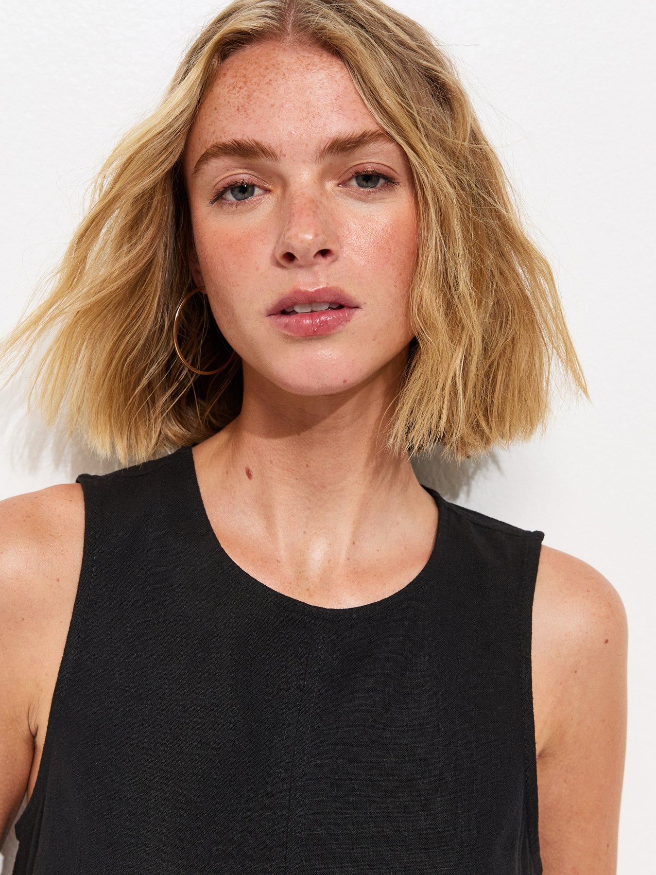 Image 4 of 6 of New Look Linen Blend Sleeveless Top - Black