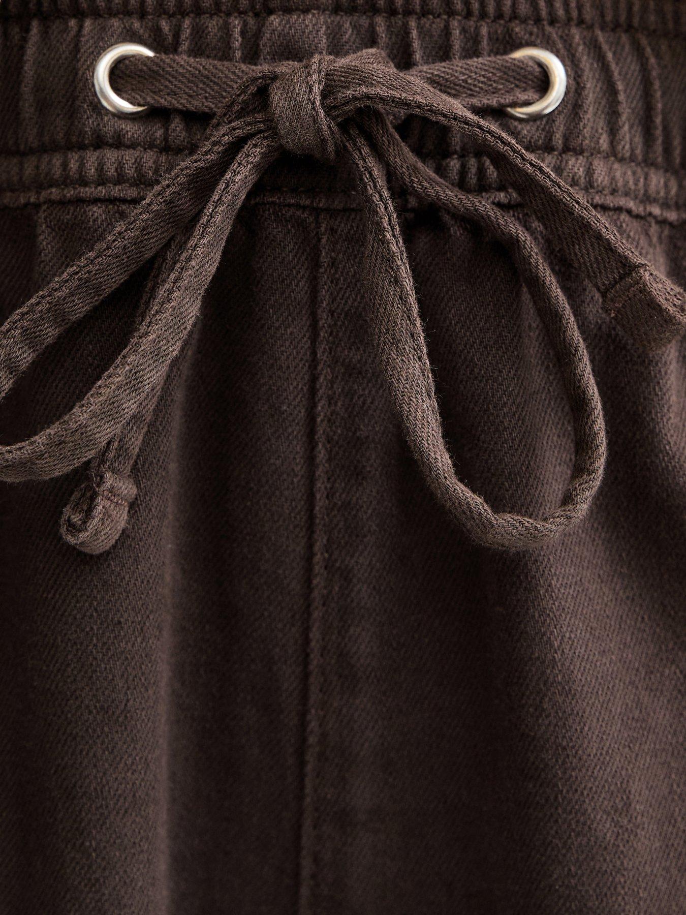 new-look-cotton-twill-pull-on-drawstring-shorts-dark-browndetail