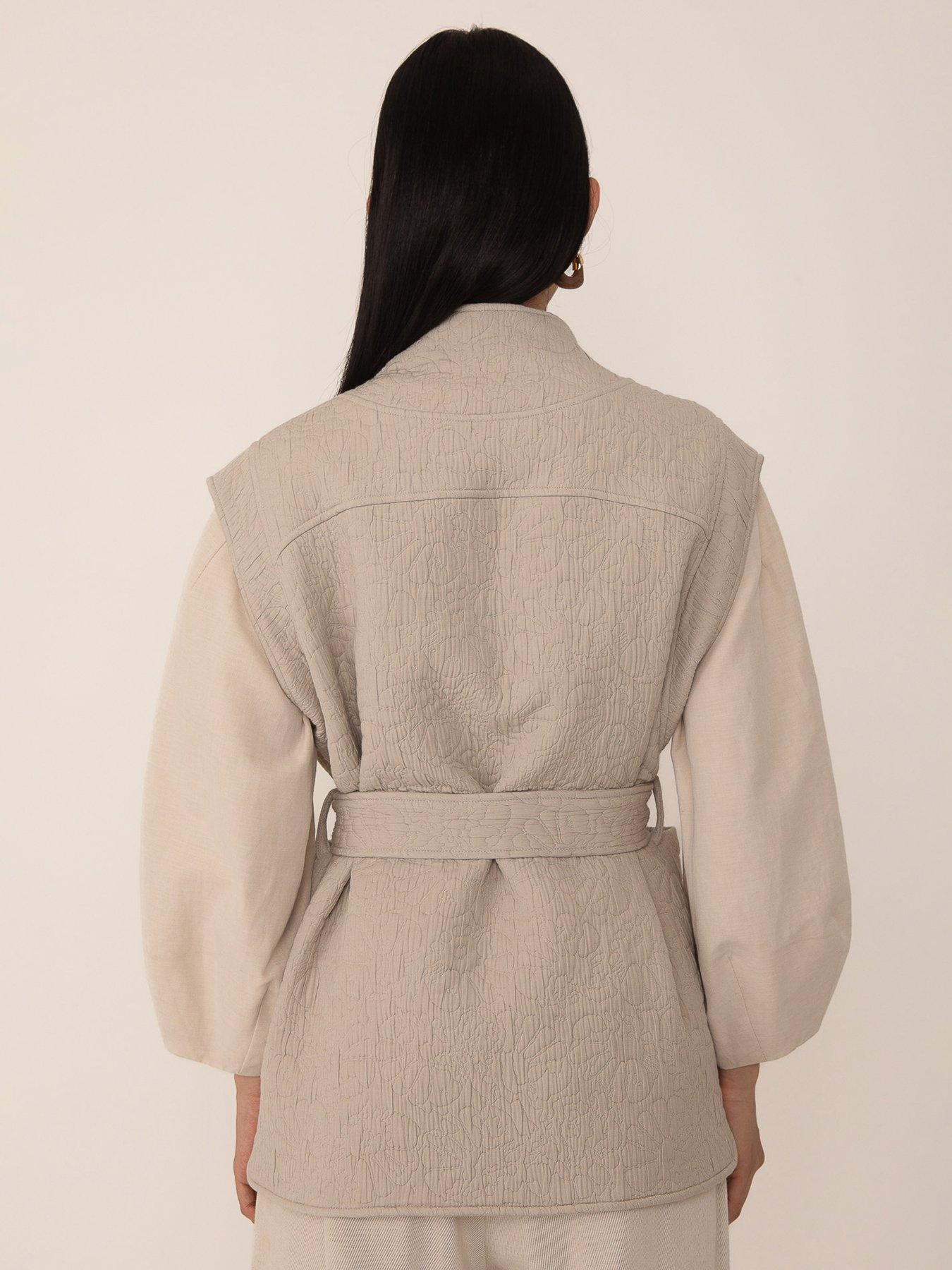 Image 2 of 4 of Vi.ve.re Alruna Waistcoat - Cream