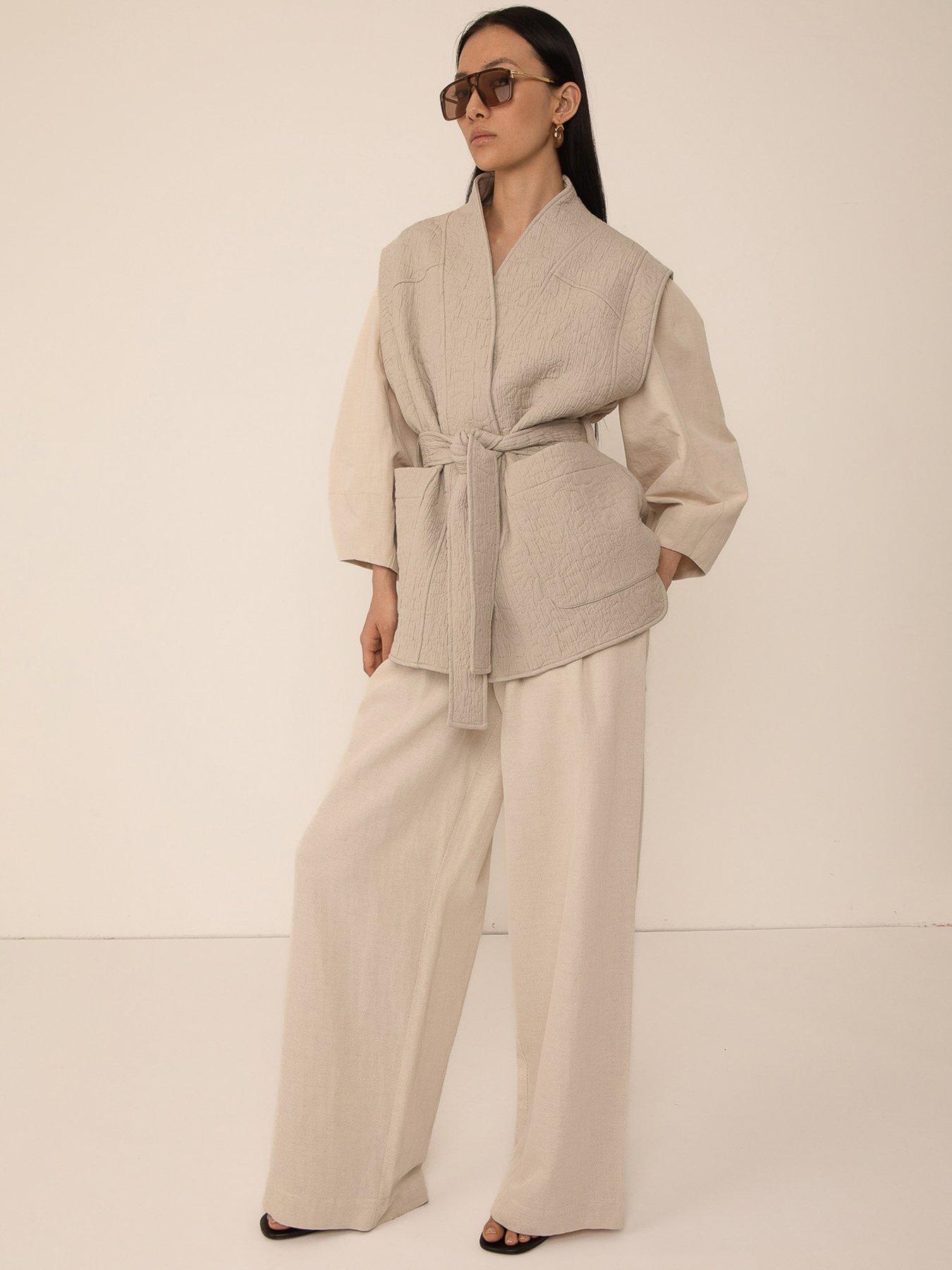 Image 4 of 4 of Vi.ve.re Alruna Waistcoat - Cream