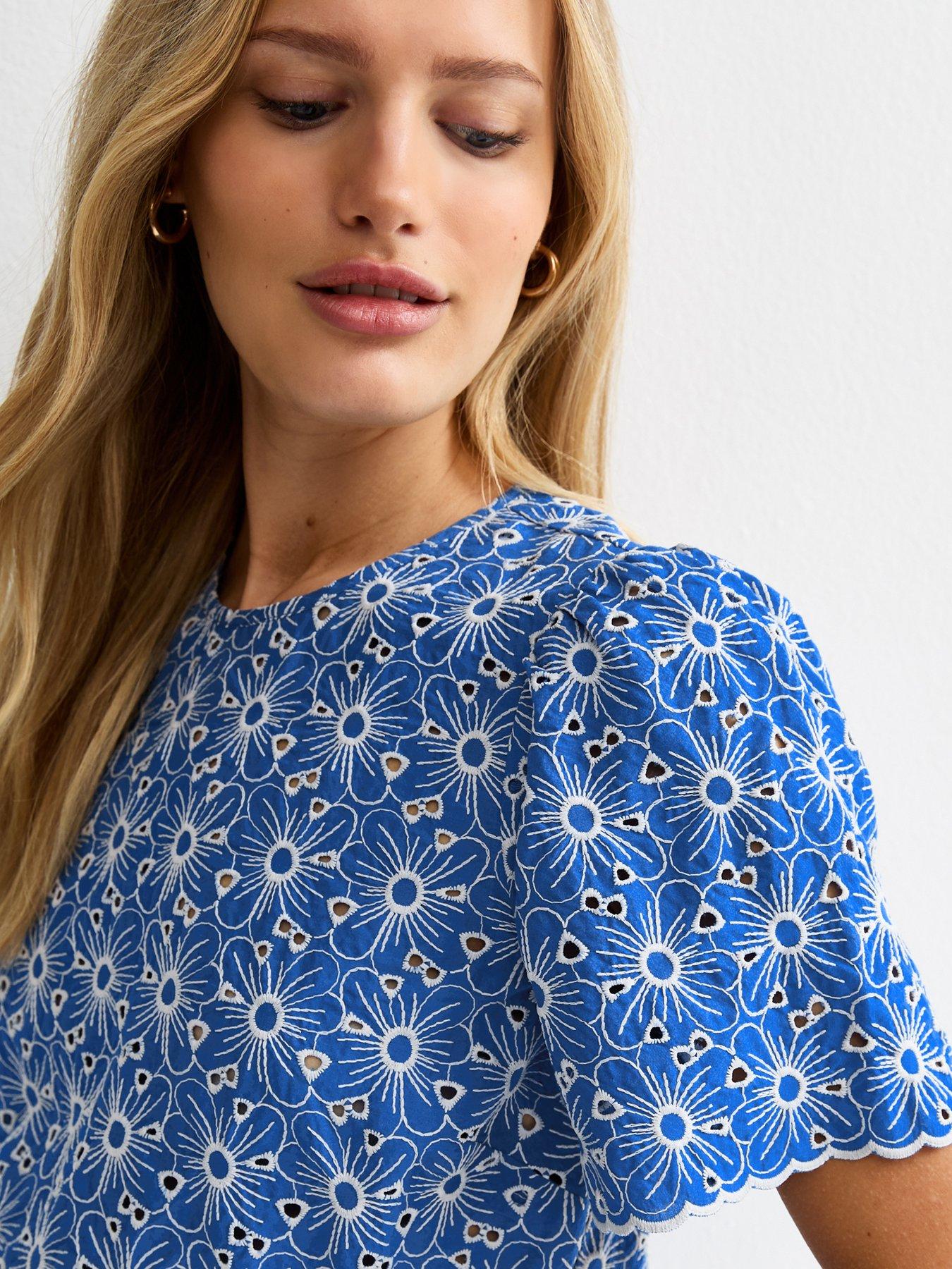 new-look-cutwork-floral-crew-neck-top-blueoutfit