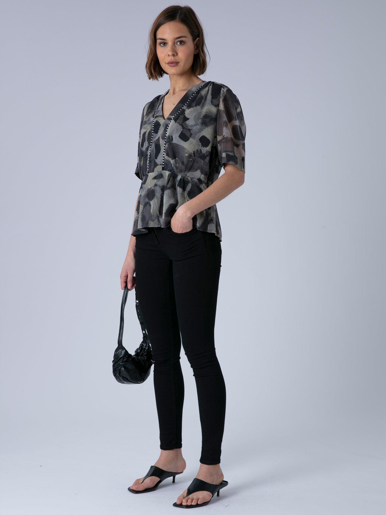 religion-violet-v-neck-topdetail