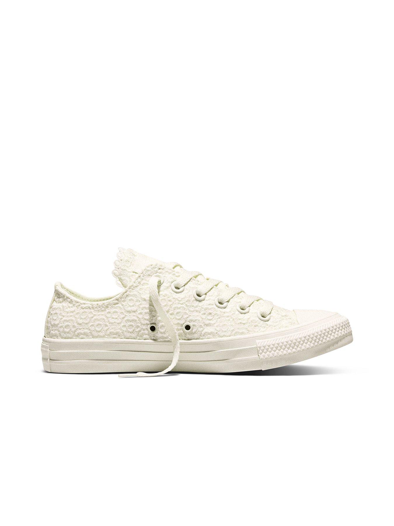 Image 6 of 7 of Converse Womens Chuck Taylor All Star Ox - White