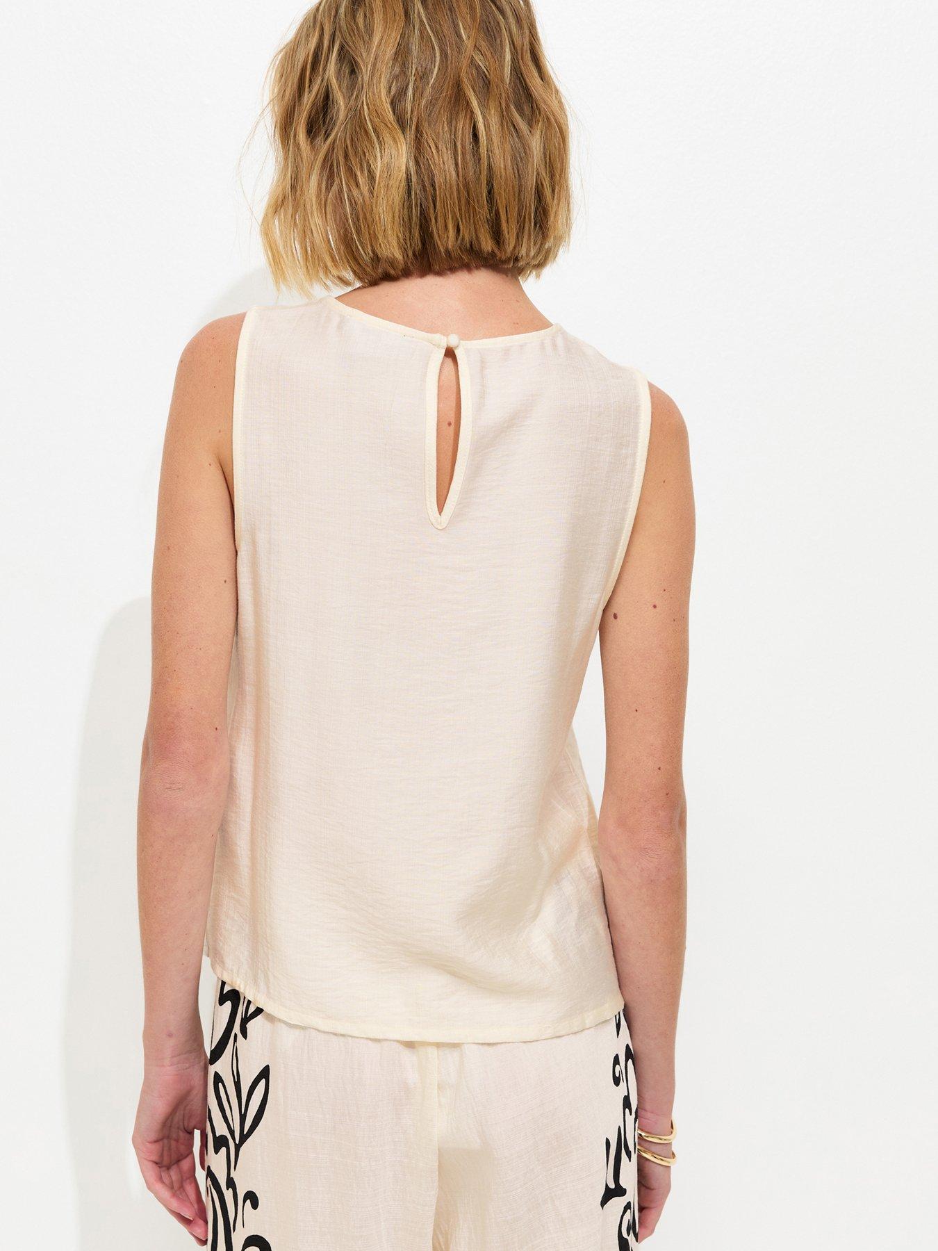 Image 2 of 6 of New Look Paisley Print Tank Top - White/Black