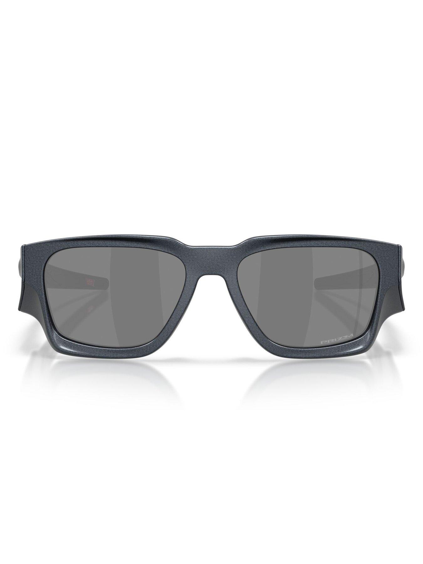 oakley-oakley-instagator-rectangle-sunglassesdetail