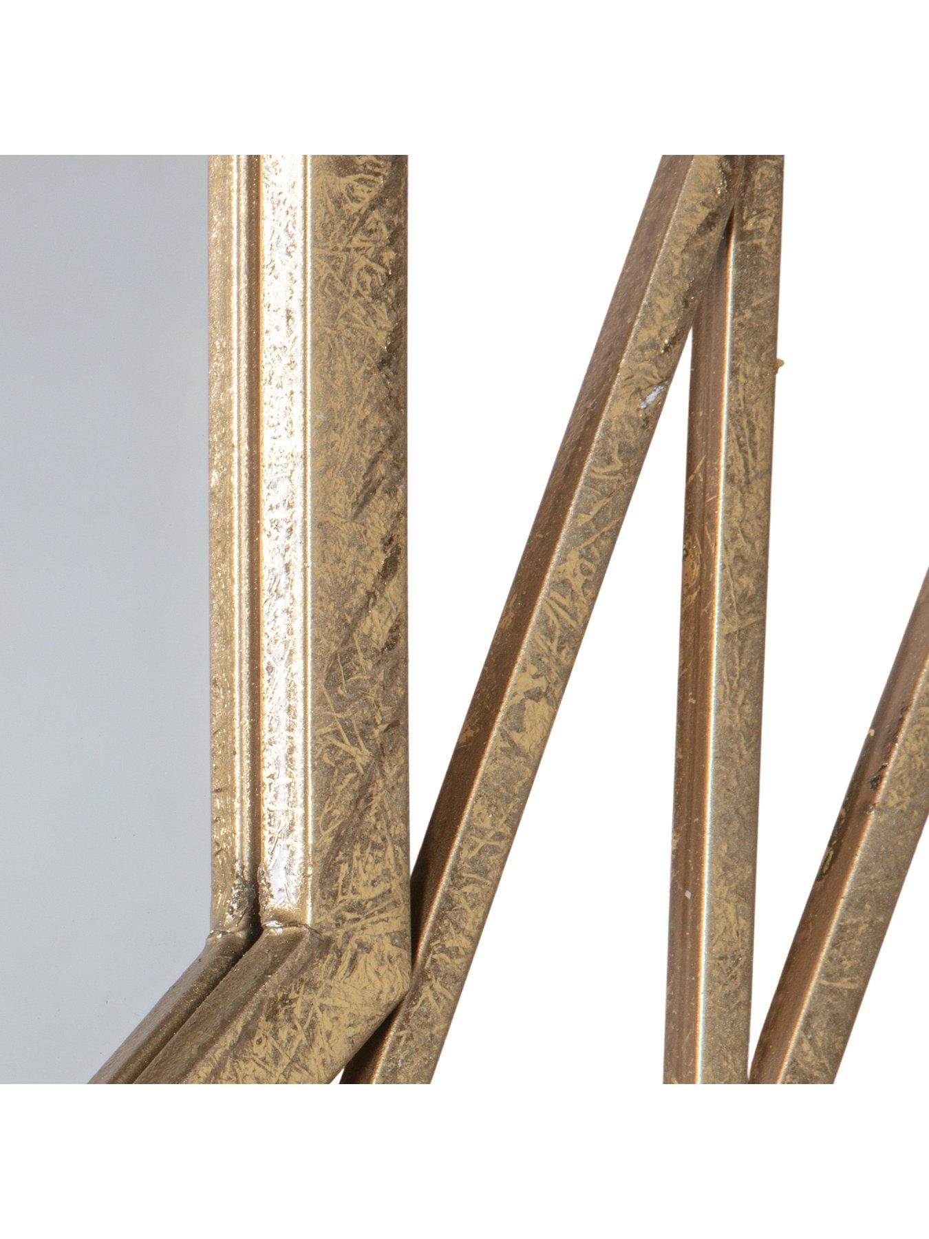 gallery-estella-mirror-gold-910x910mmoutfit