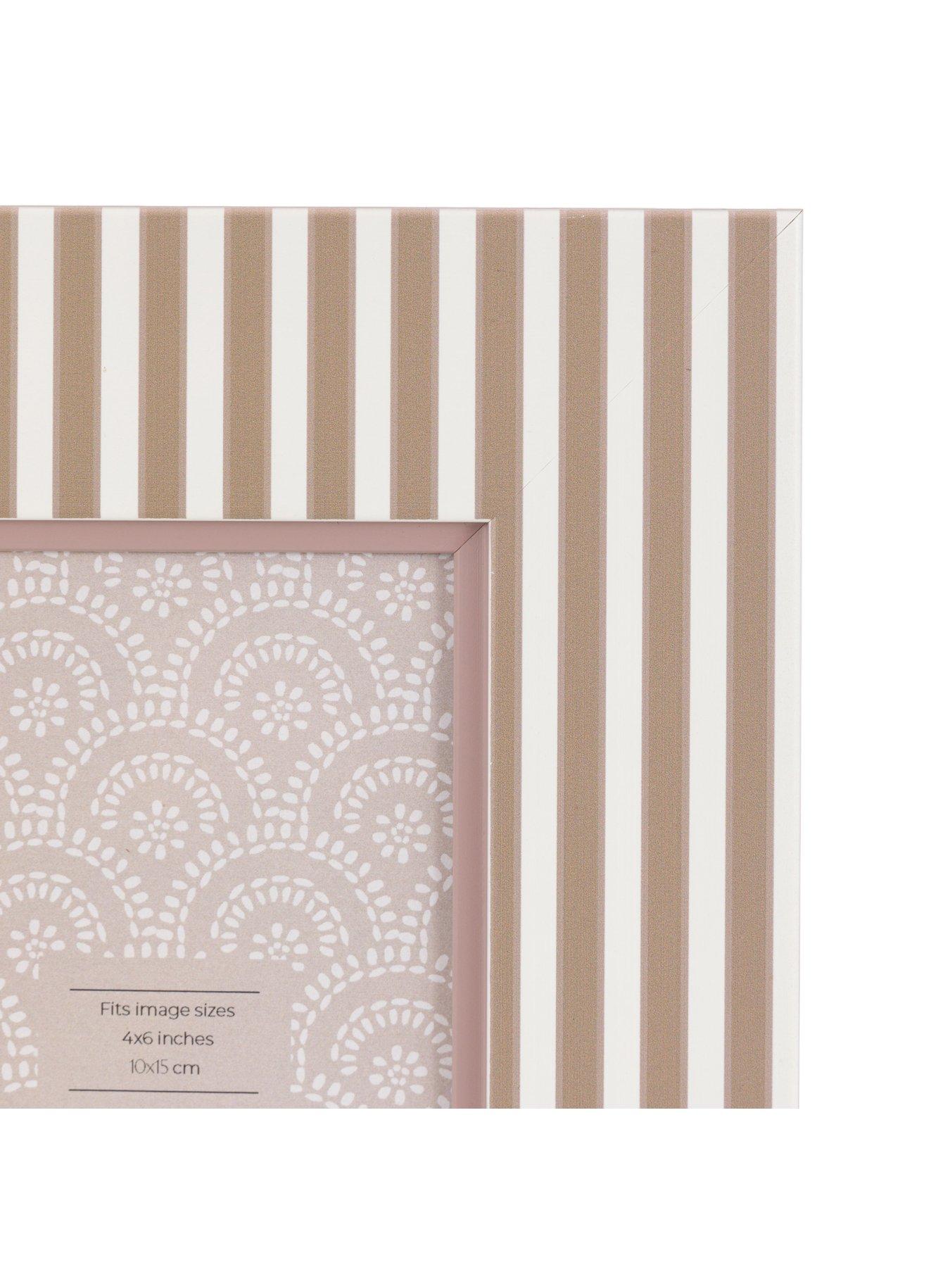 gallery-4x6-mocha-olive-stripe-printed-photo-frame-2pkback