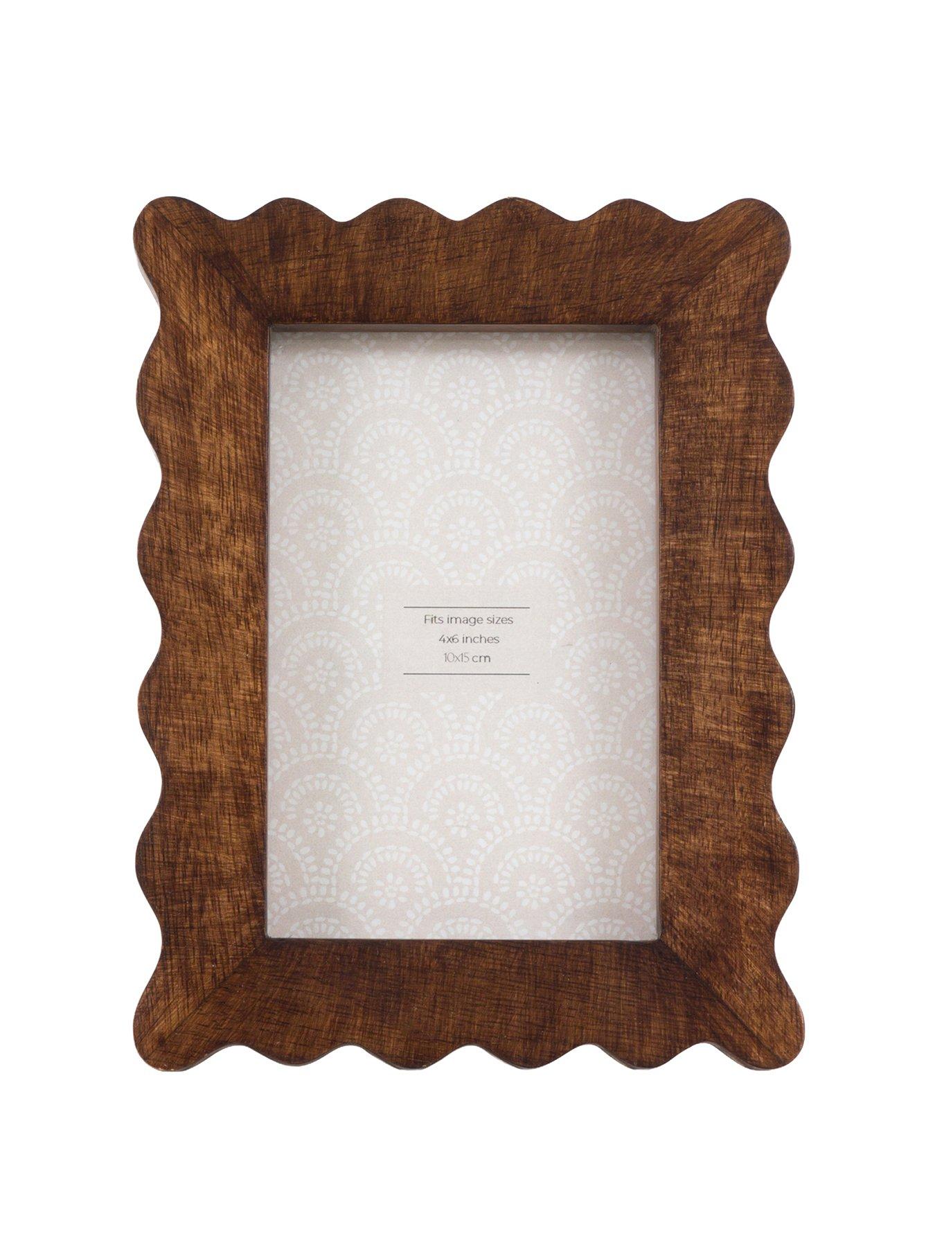 gallery-4x6-mango-wood-scallop-photo-framestillFront