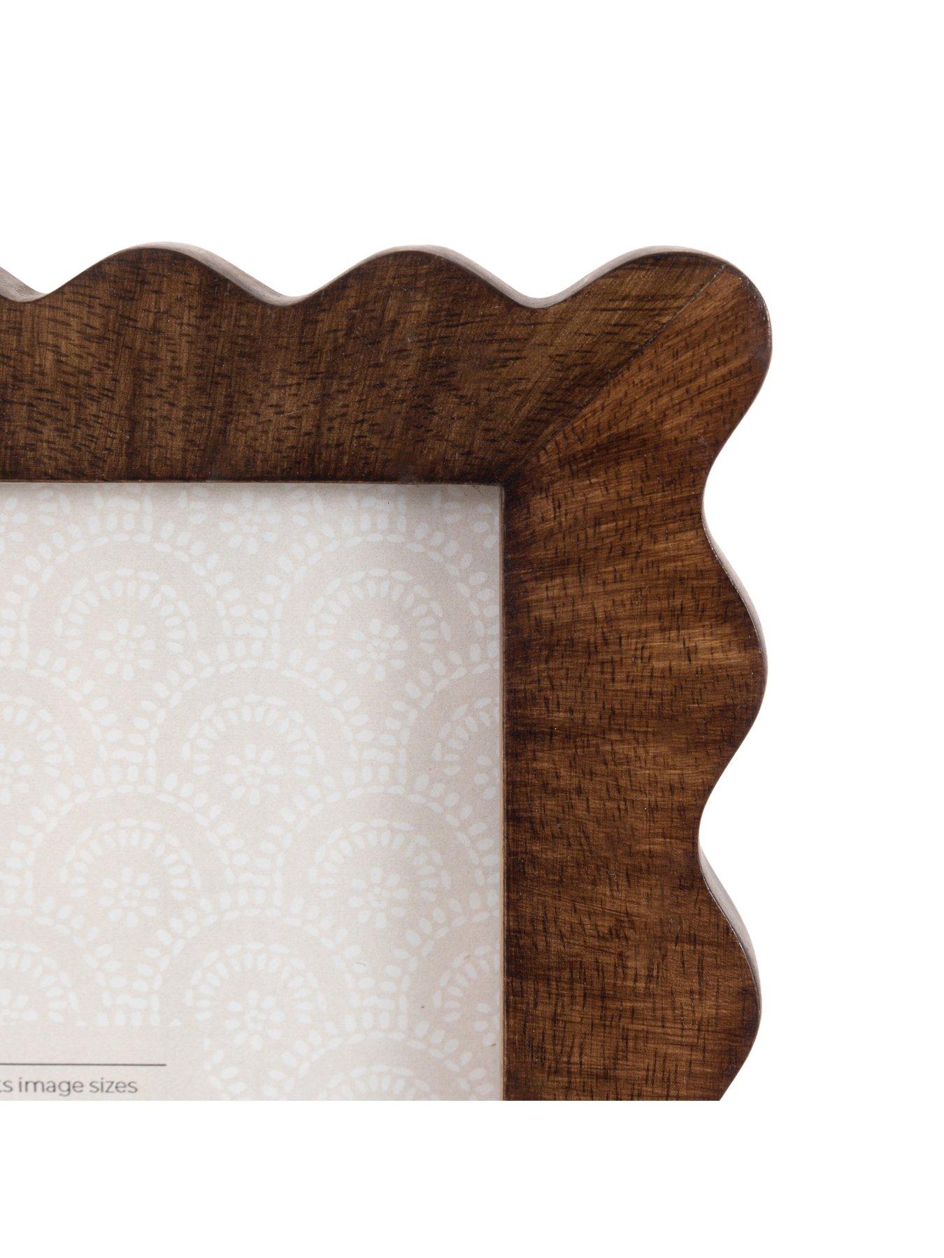 gallery-5x7-mango-wood-scallop-photo-framedetail
