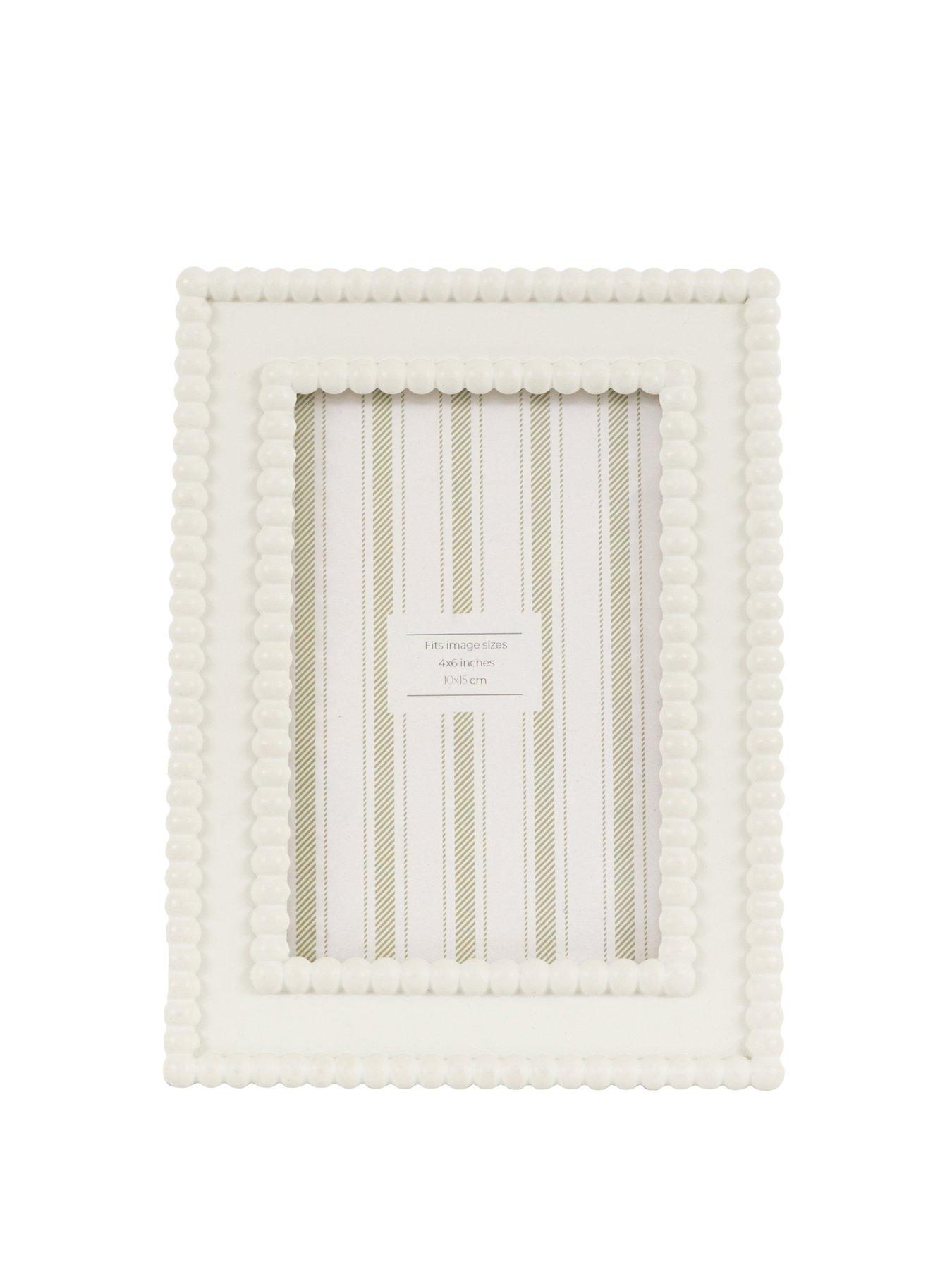 gallery-4x6-beaded-photo-frame-whitefront