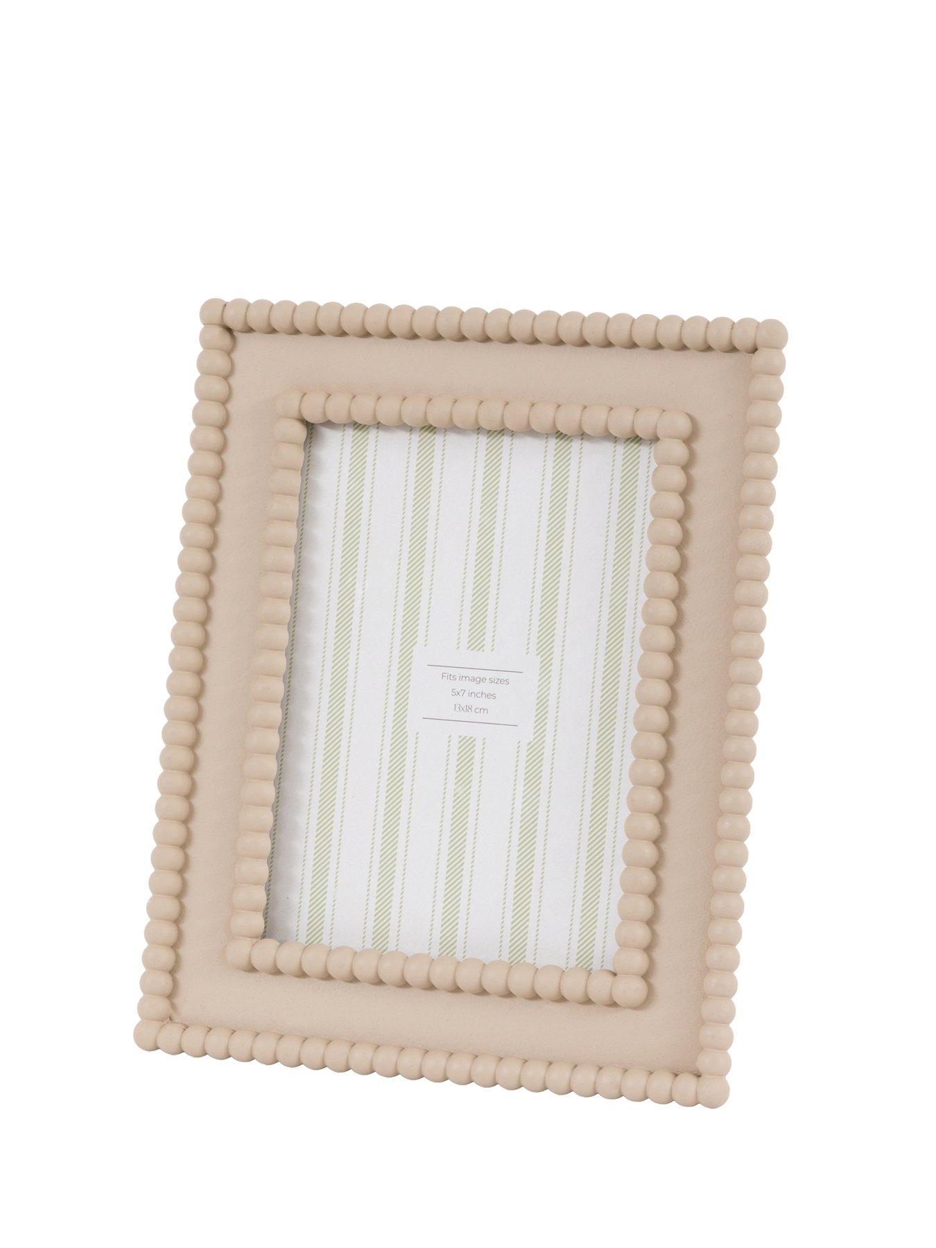 gallery-5x7-beaded-photo-frame-mochafront