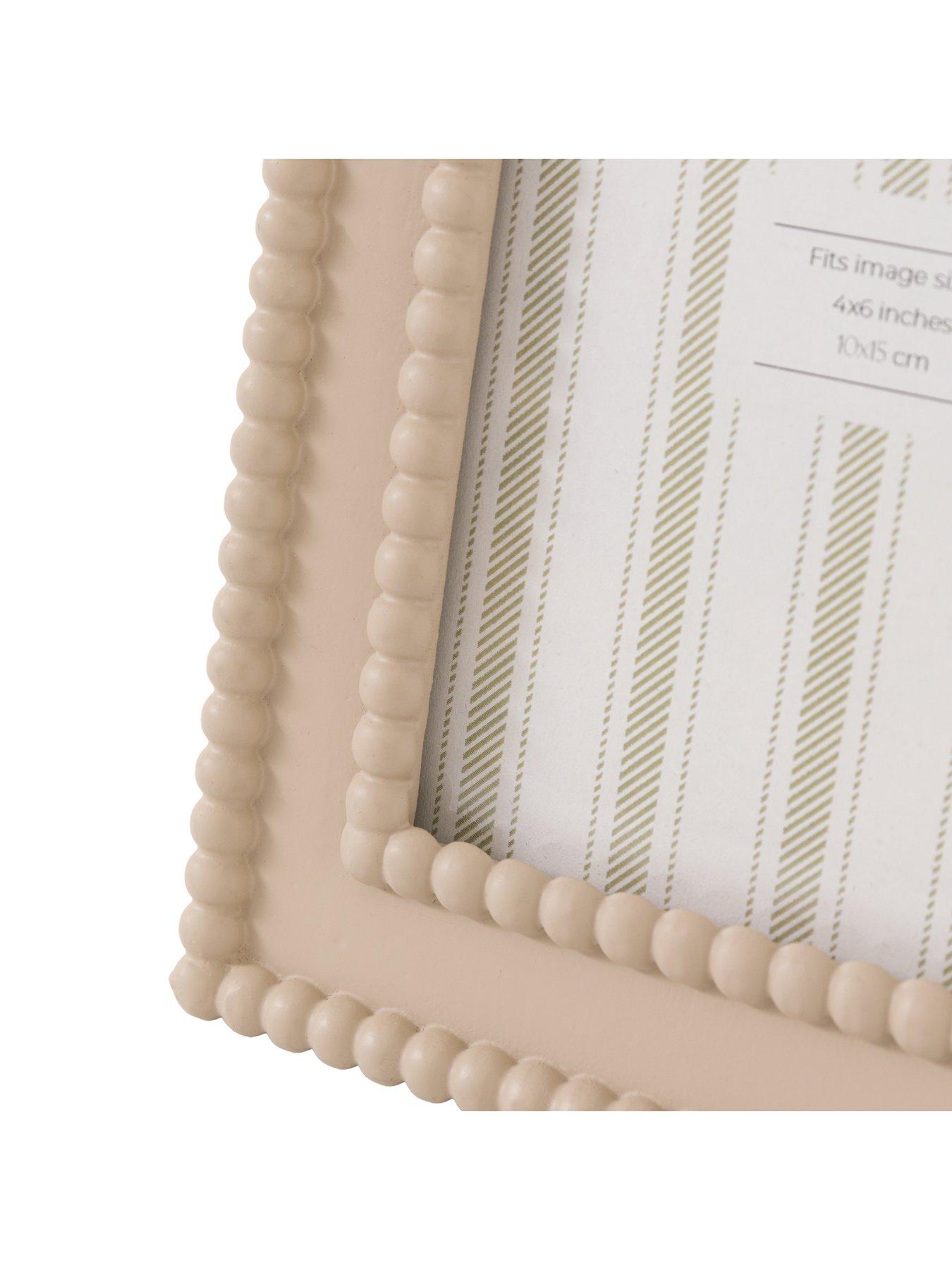 gallery-4x6-beaded-photo-frame-mochaoutfit