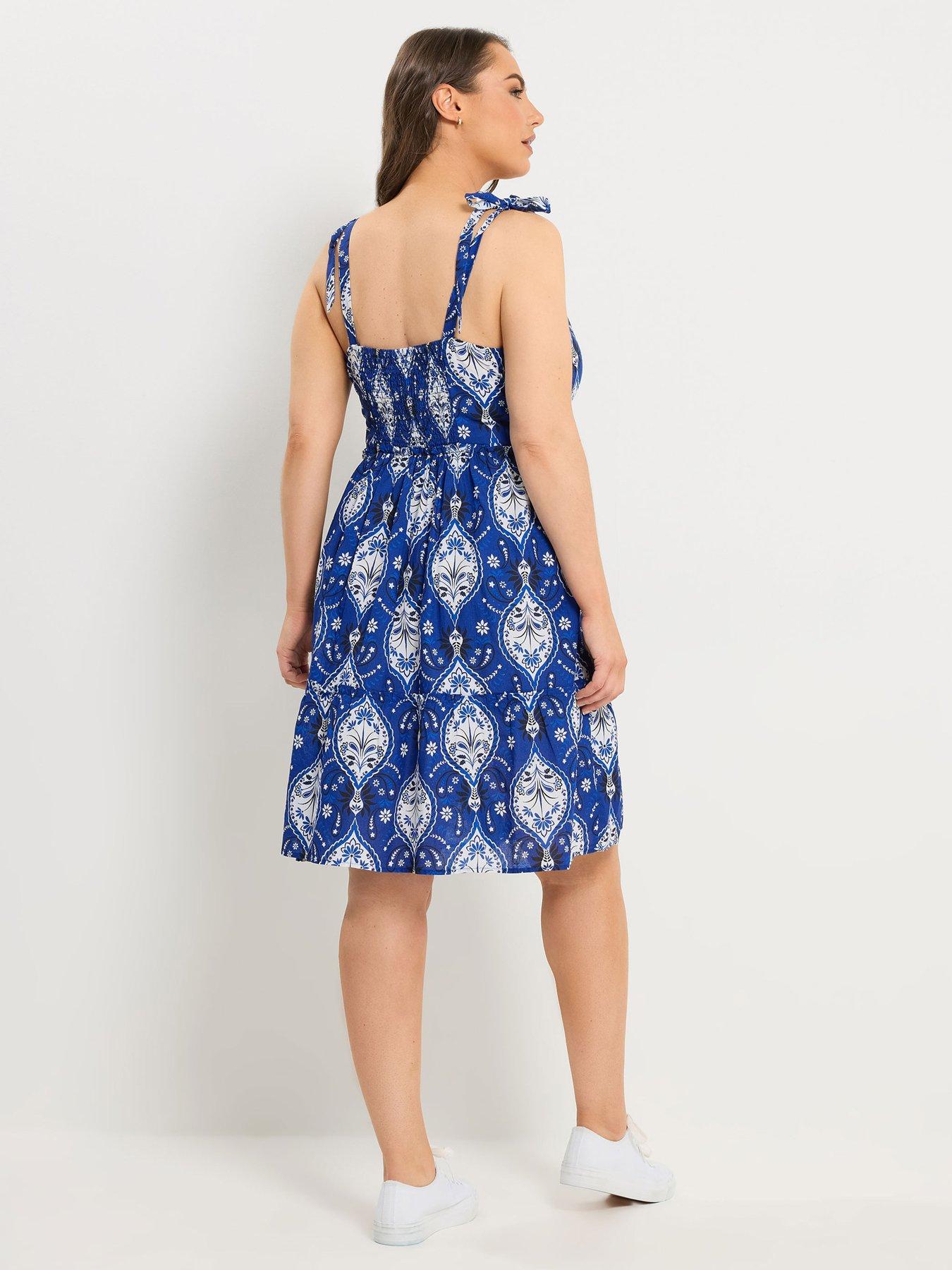 Image 2 of 5 of Yours Curve Linen Tiered Smock Dress - Blue