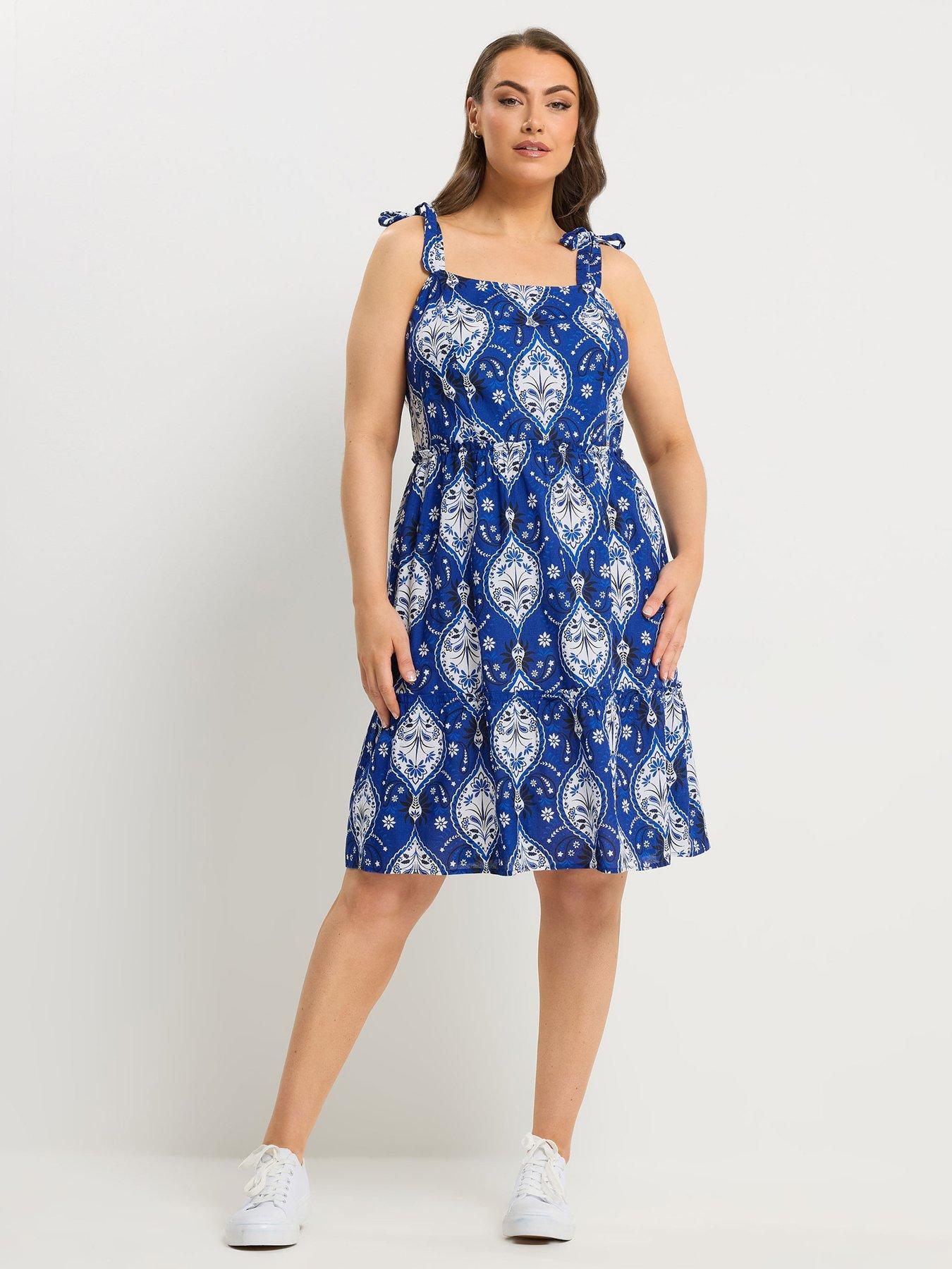 Image 3 of 5 of Yours Curve Linen Tiered Smock Dress - Blue