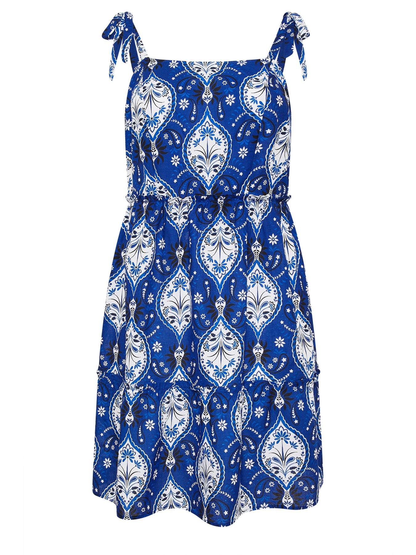 Image 5 of 5 of Yours Curve Linen Tiered Smock Dress - Blue