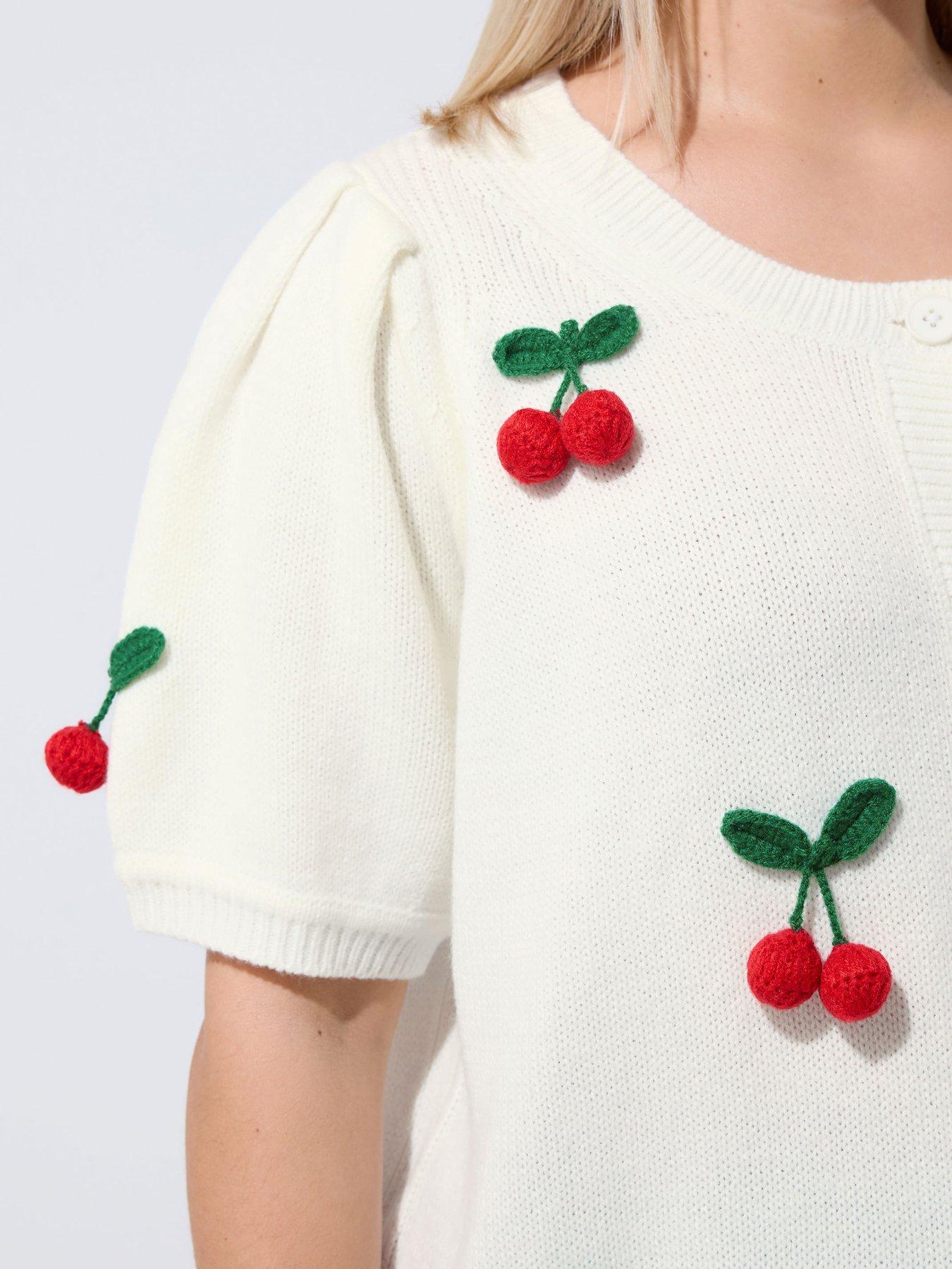 yours-curve-3d-cherry-knitted-cardigan-creamoutfit