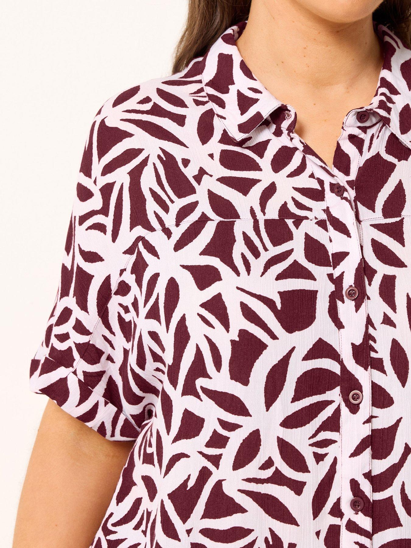 yours-curve-short-sleeve-crinkle-shirtoutfit