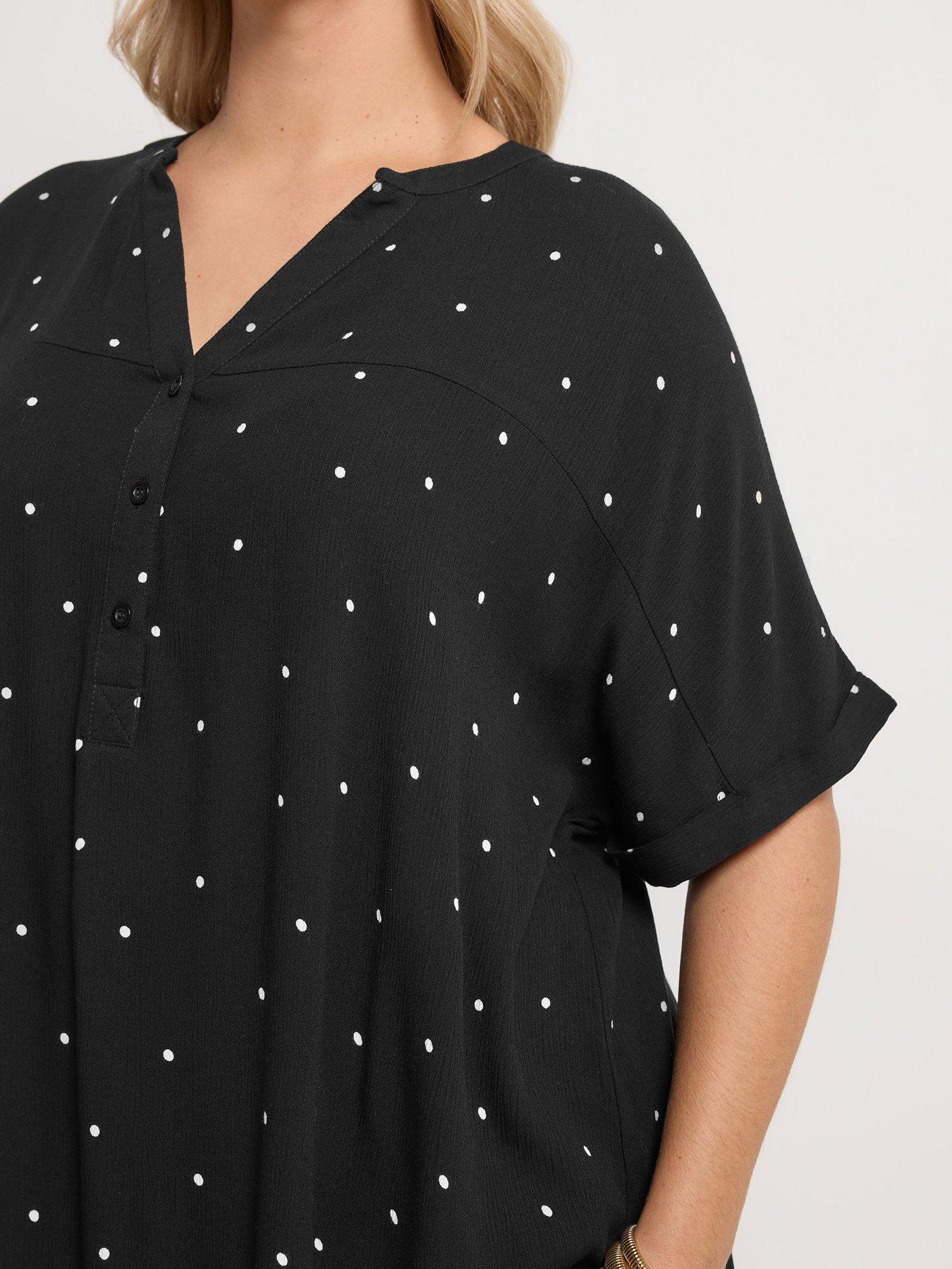 Image 4 of 5 of Yours Curve Gypsy Printed Crinkle Notchneck Top - Black