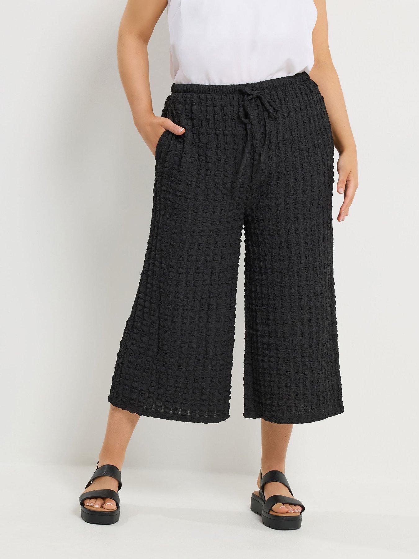 yours-curve-bubble-textured-wide-leg-crops-blackfront