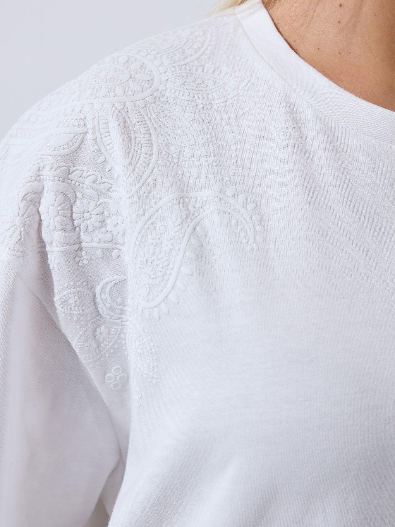 yours-curve-floral-print-t-shirt-whiteoutfit