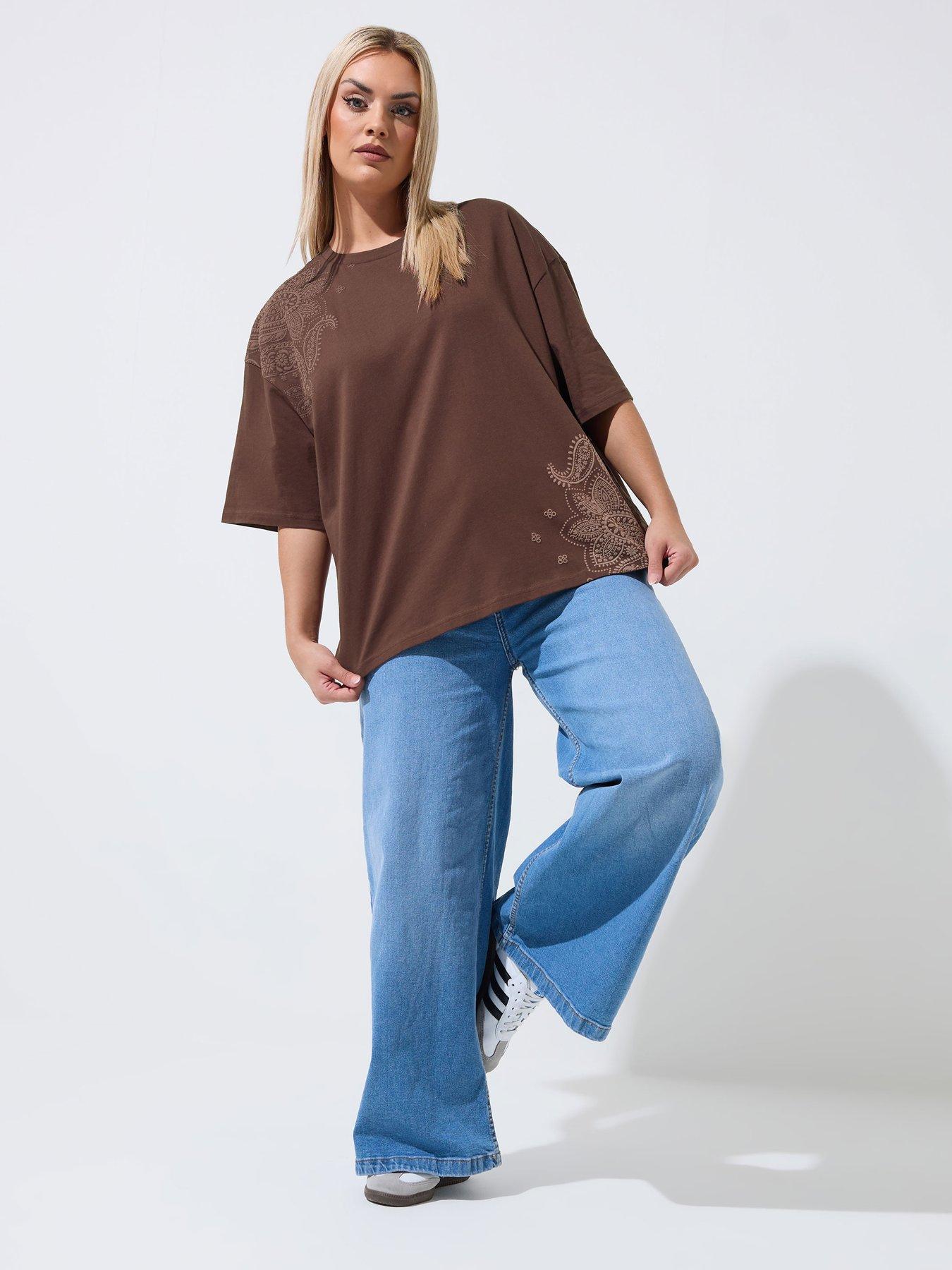 Image 3 of 5 of Yours Curve Floral Print T-Shirt - Brown