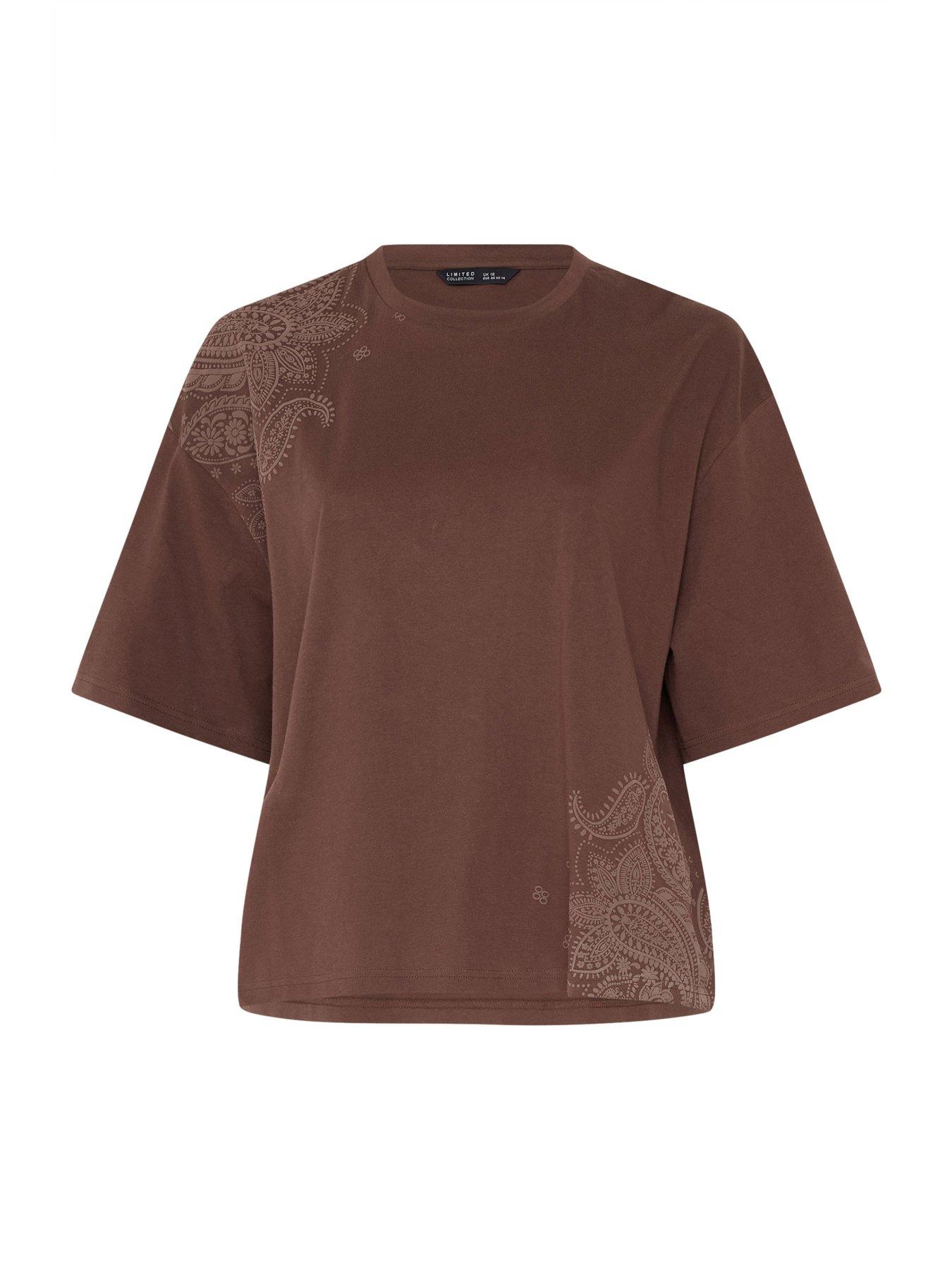 Image 5 of 5 of Yours Curve Floral Print T-Shirt - Brown