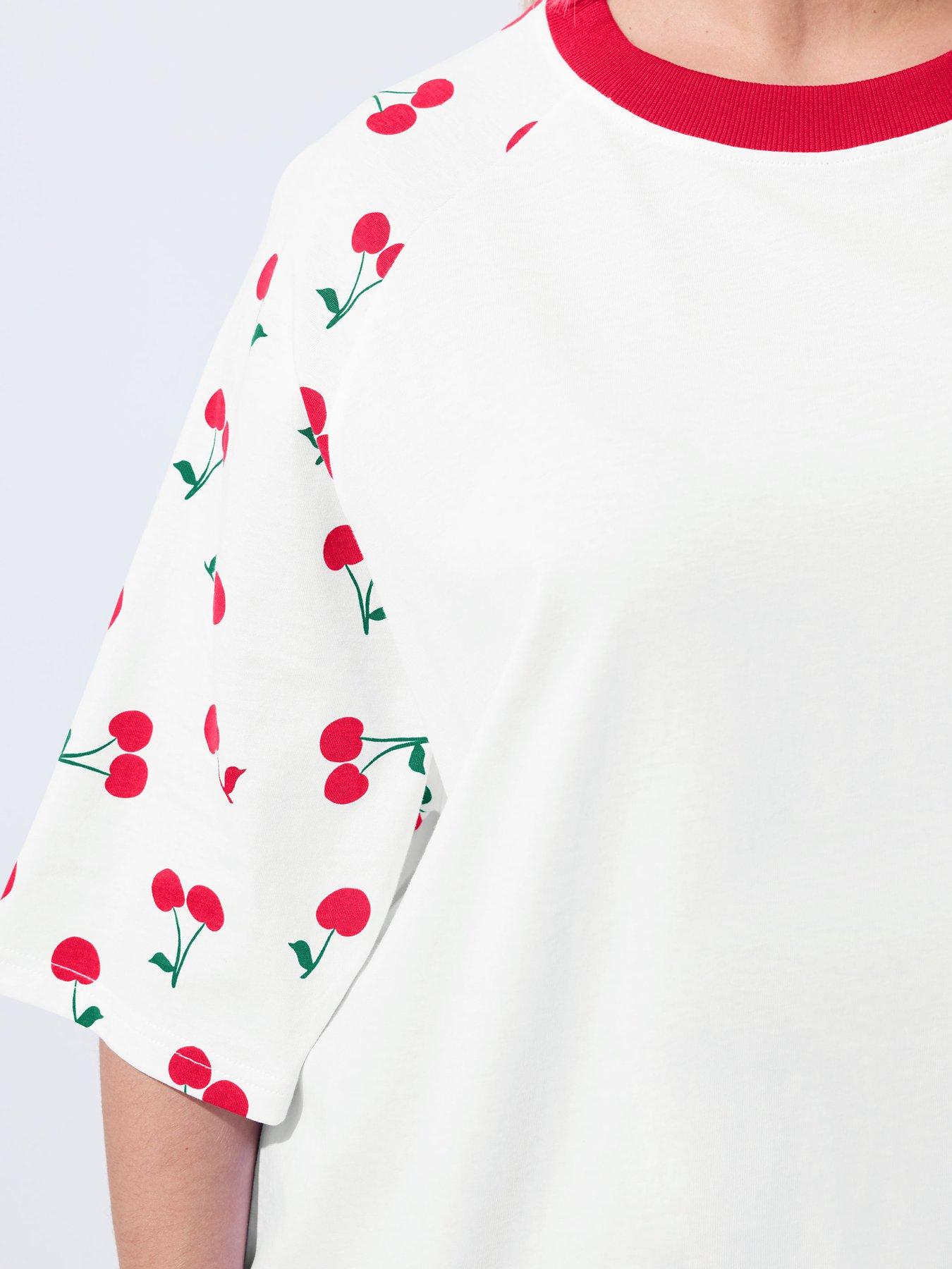 yours-curve-cherry-print-raglan-t-shirtoutfit