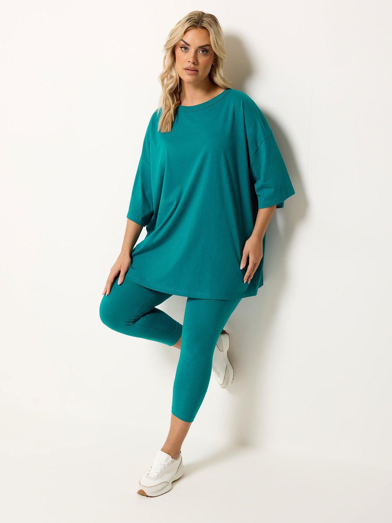 Image 3 of 5 of Yours Curve Boxy T-Shirt - Blue
