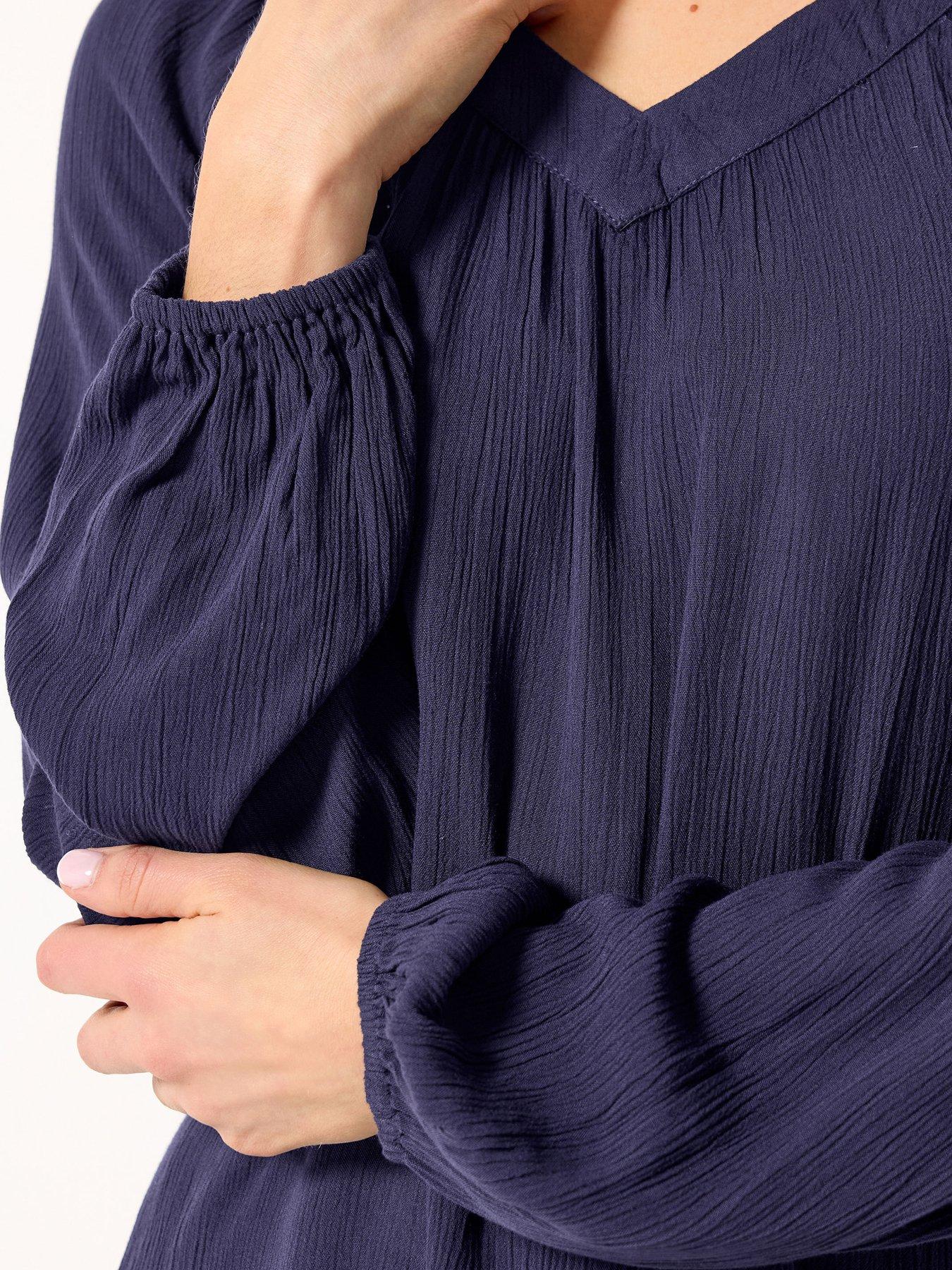 Image 4 of 5 of Long Tall Sally Tall V-neck Crinkle Top
