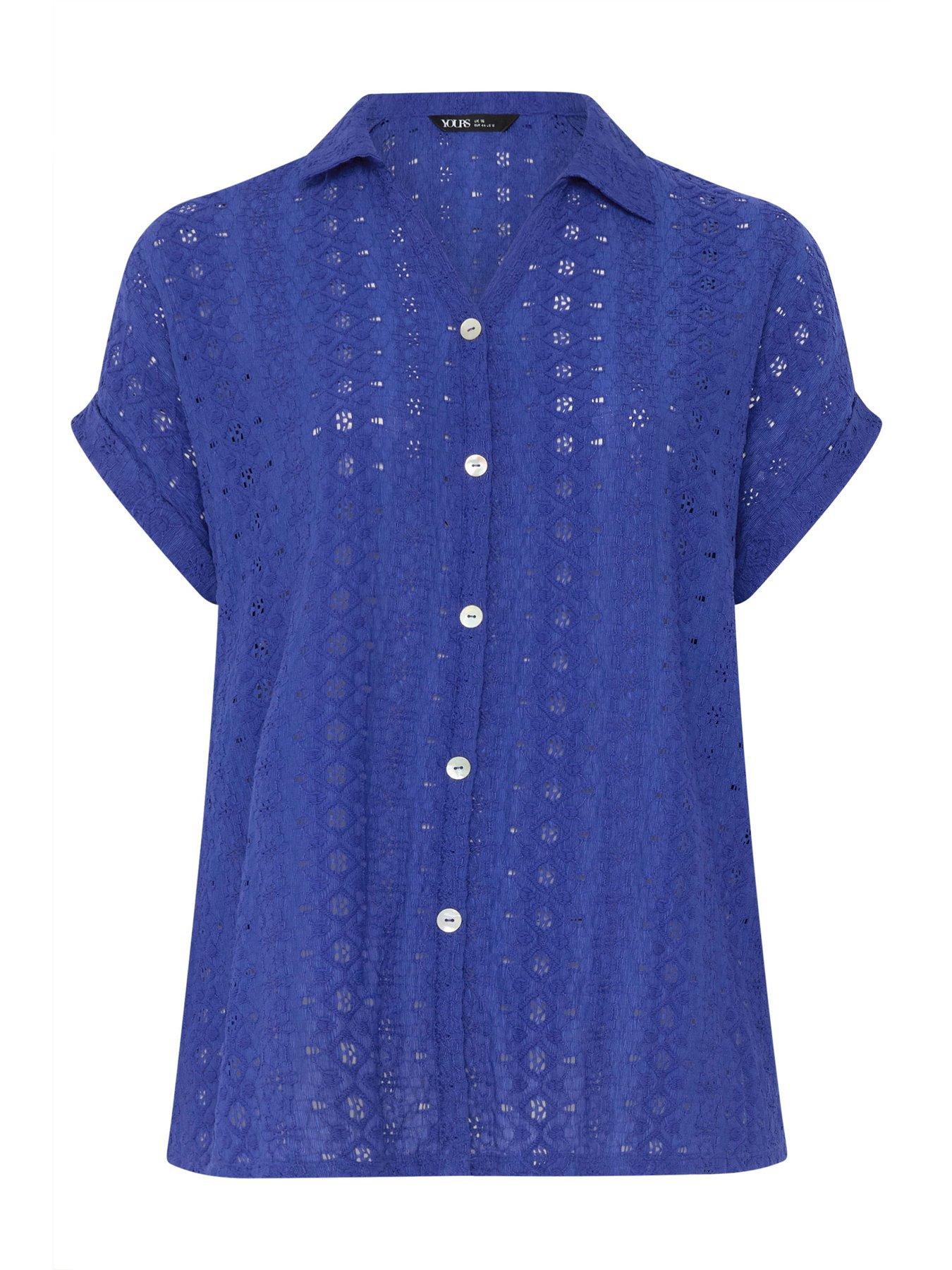 yours-curve-broderie-grown-on-shirt-bluedetail