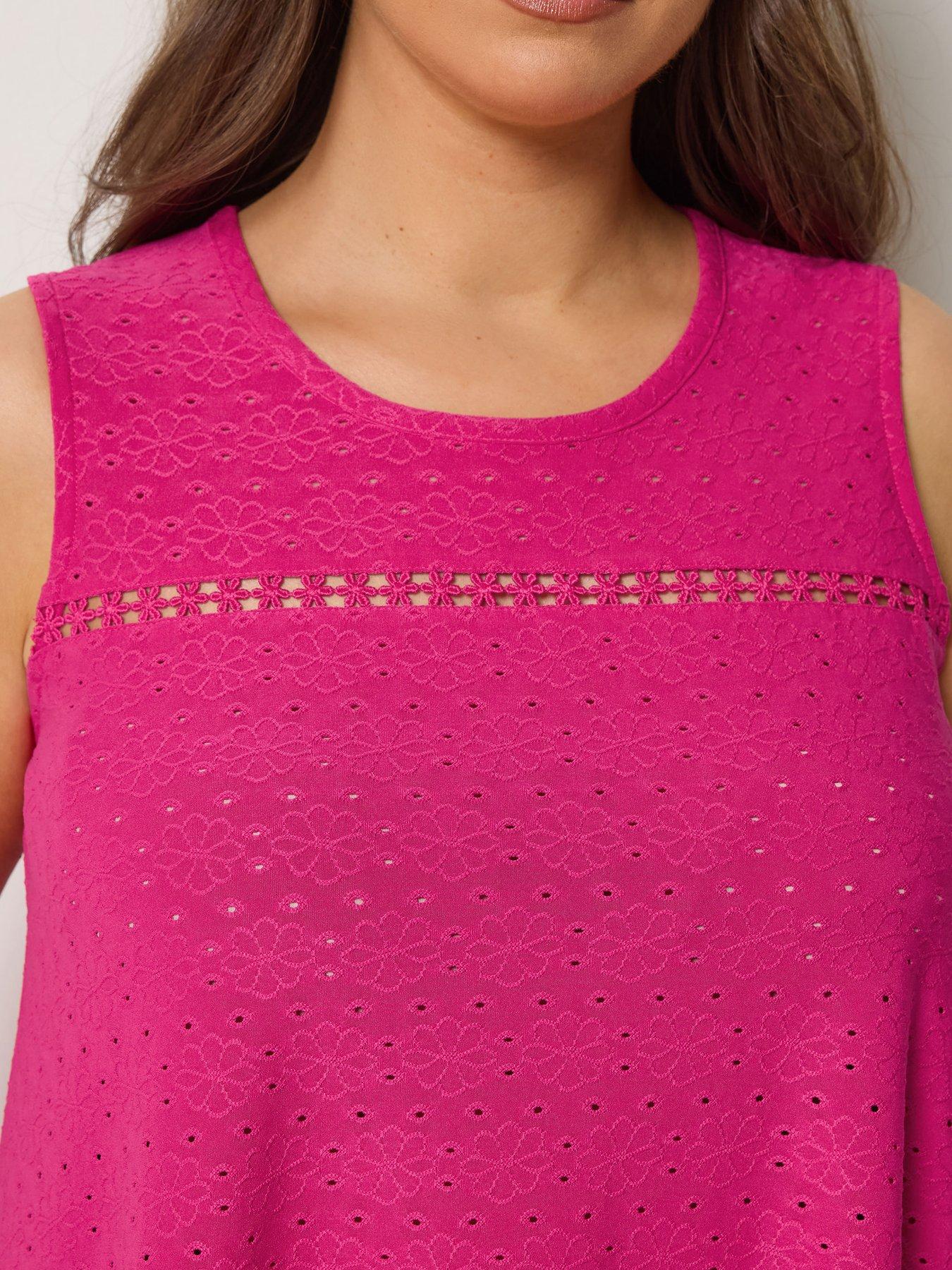yours-curve-broderie-crochet-vest-pinkoutfit