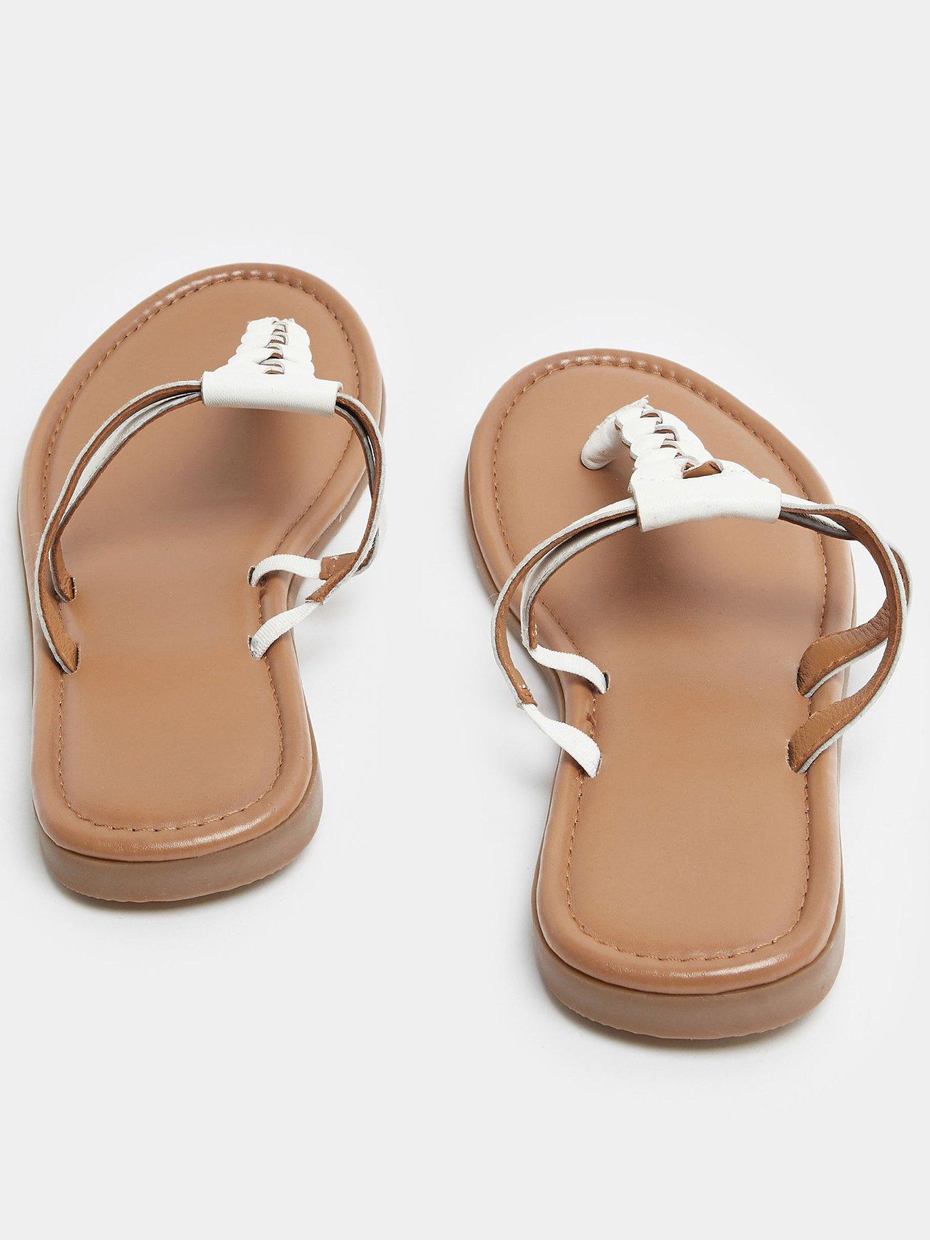 Image 3 of 4 of Yours Extra Wide Fit Plaited Toe Sandal