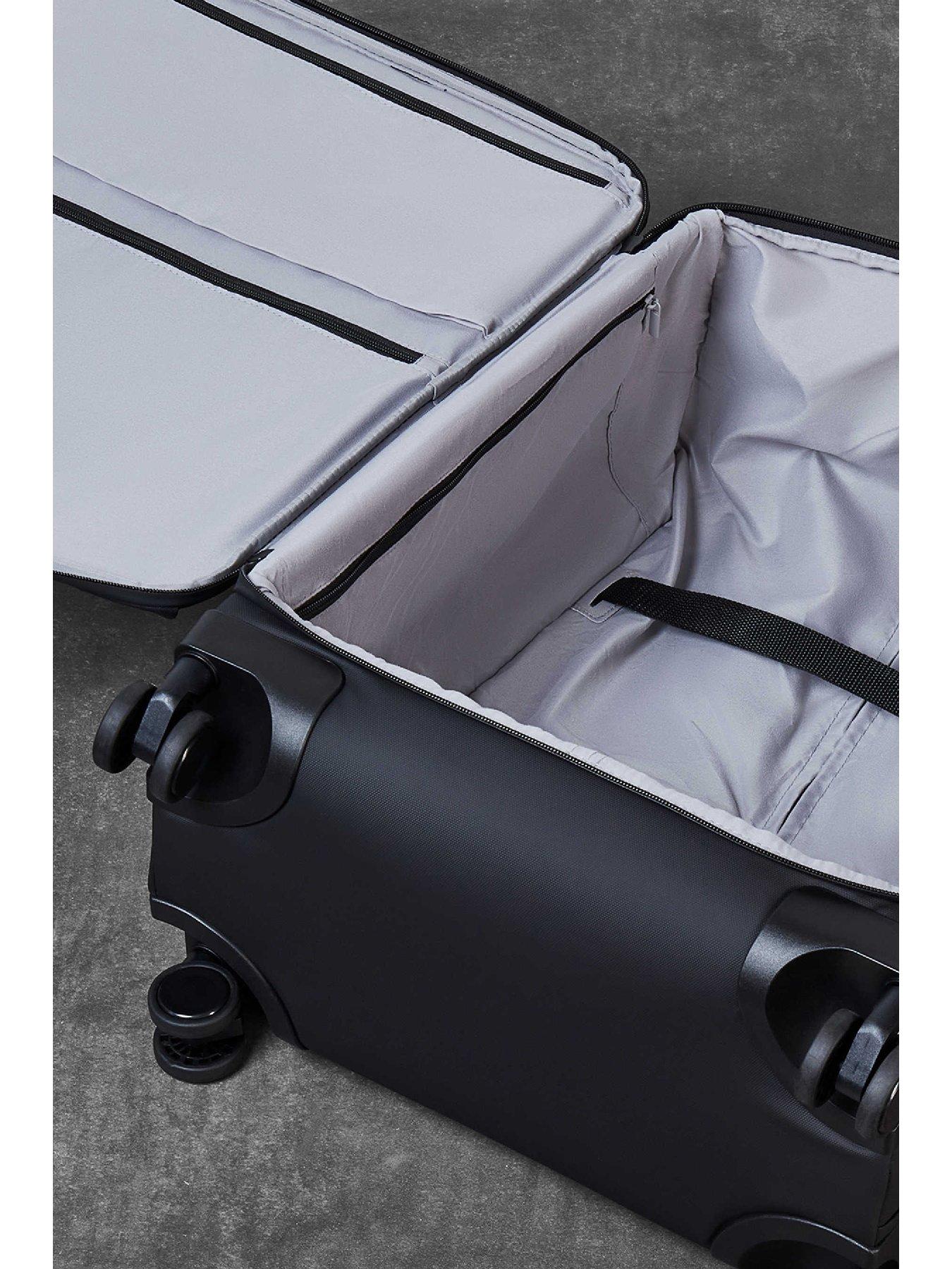 rock-luggage-juniper-black-3pc-suitcase-setoutfit