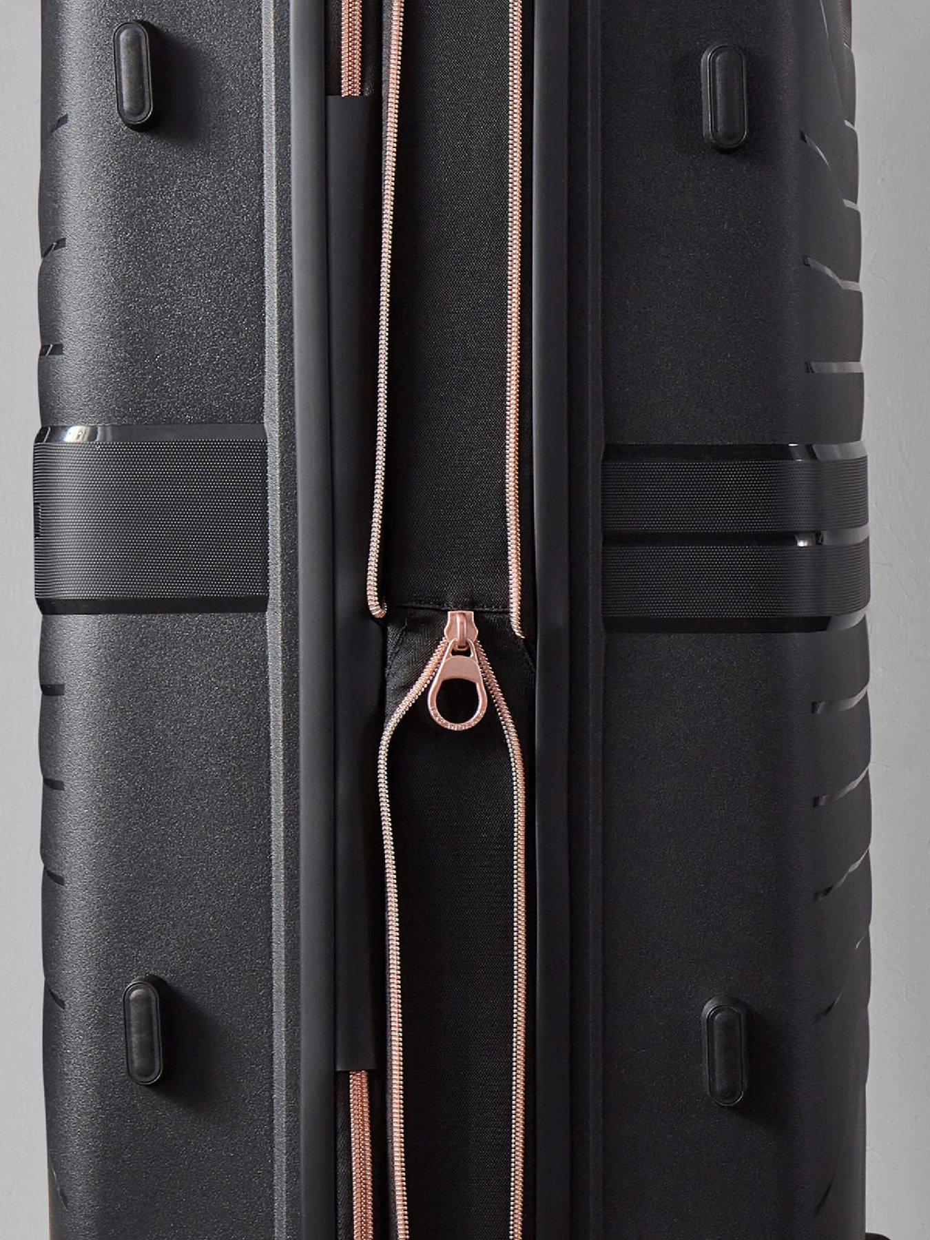 rock-luggage-astrid-black-large-suitcaseoutfit