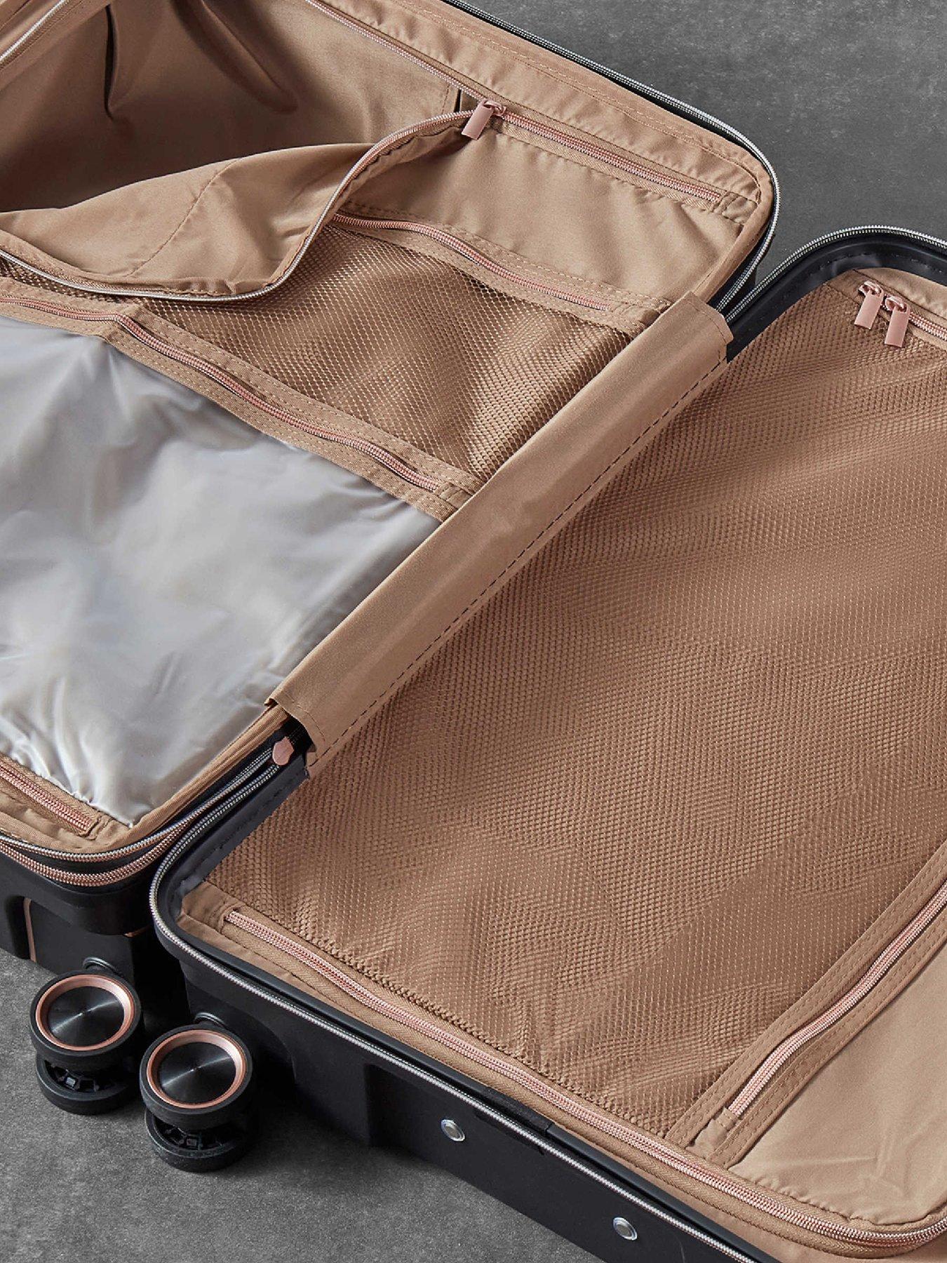 rock-luggage-astrid-black-medium-suitcasedetail