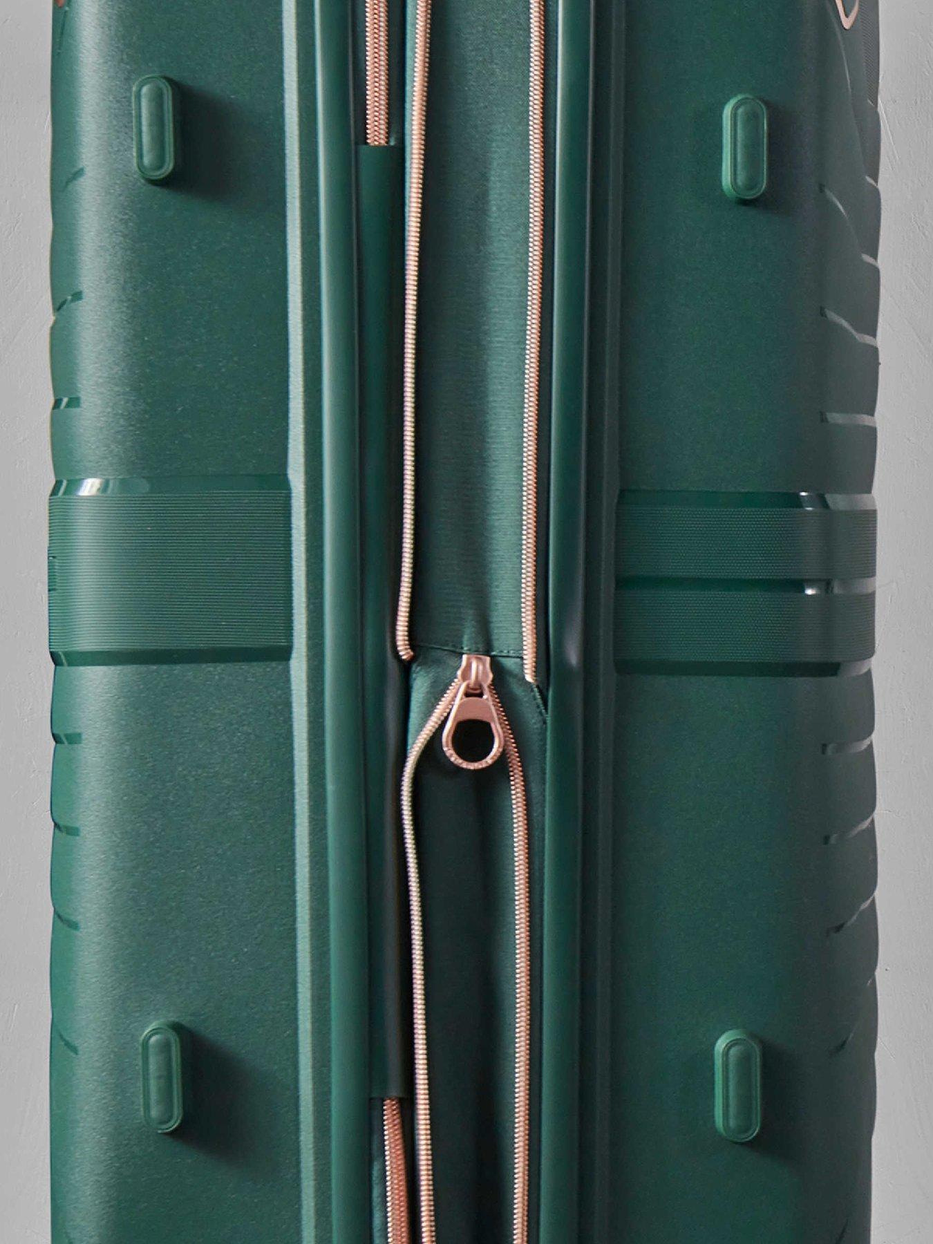 rock-luggage-astrid-green-3pc-suitcase-setoutfit