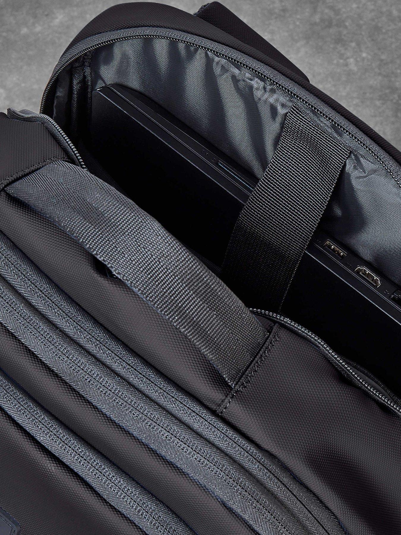 rock-luggage-belgravia-black-backpackoutfit