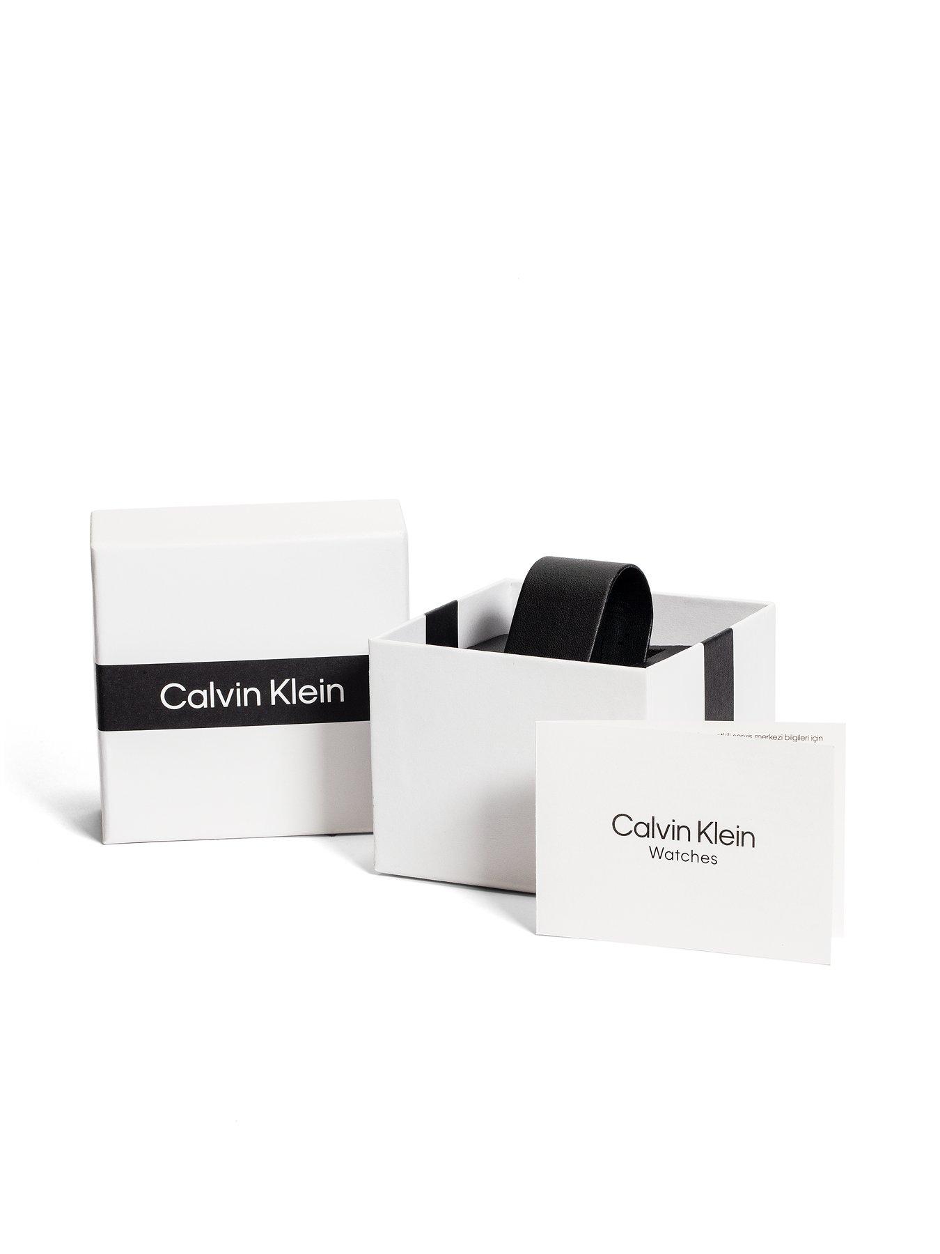 calvin-klein-twisted-bezeldetail