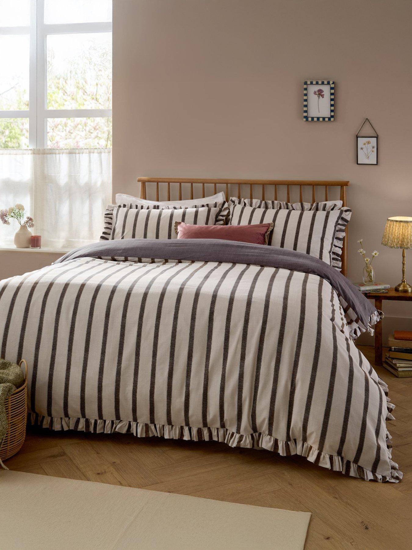 wylder-connie-duvet-set-chocolatefront