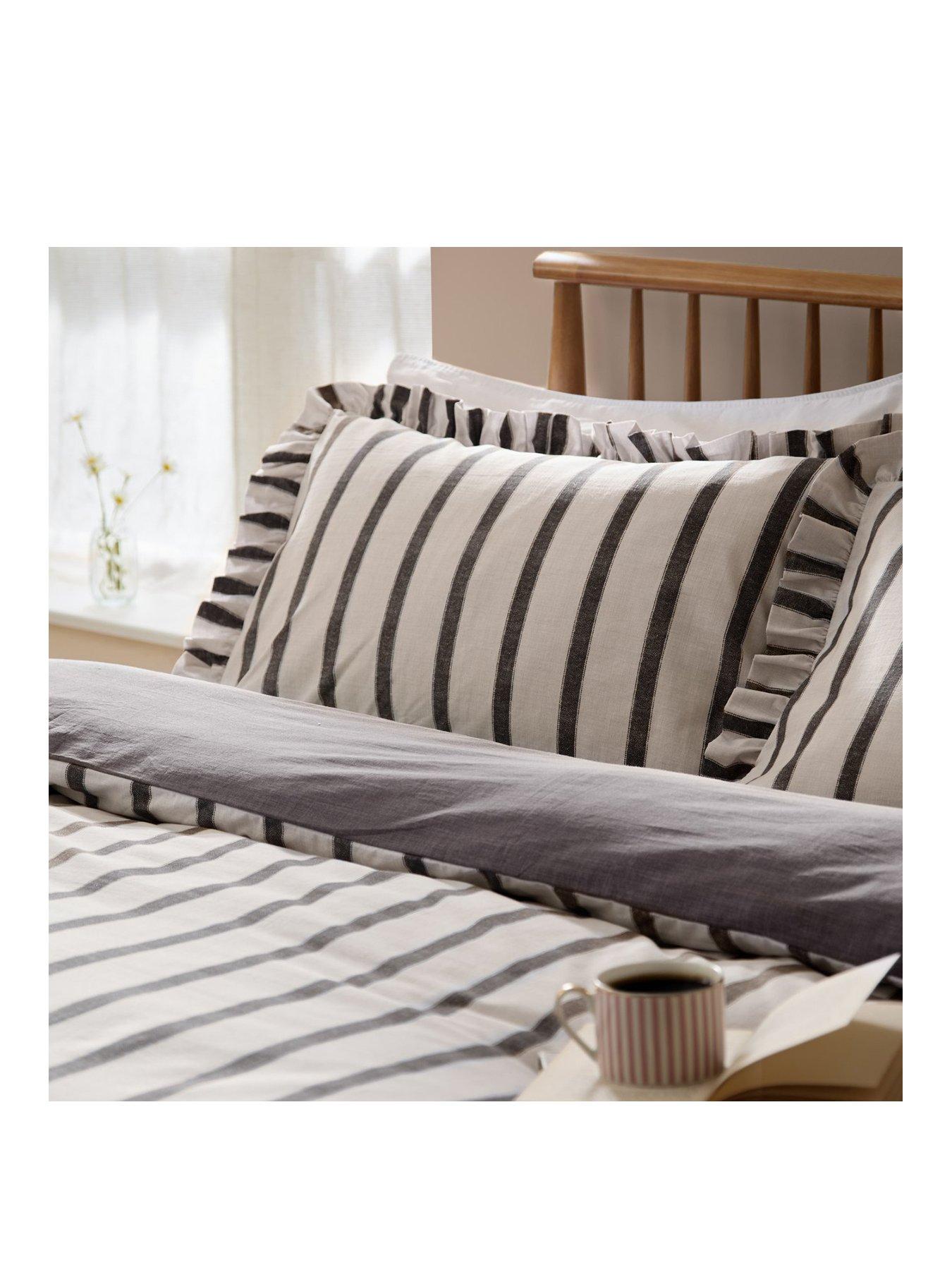 wylder-connie-duvet-set-chocolatestillFront