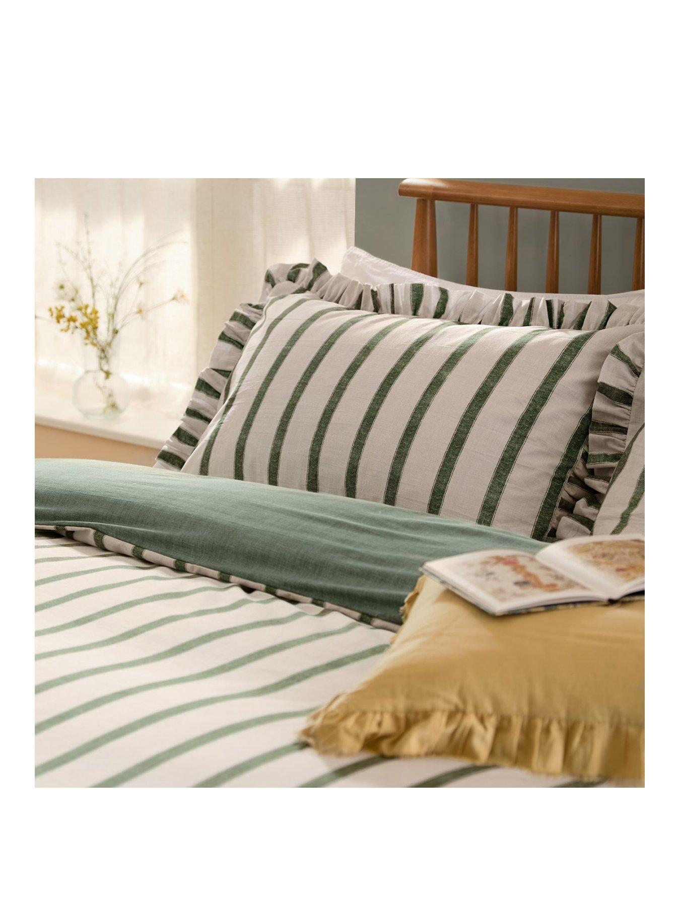 wylder-connie-duvet-set-mossstillFront
