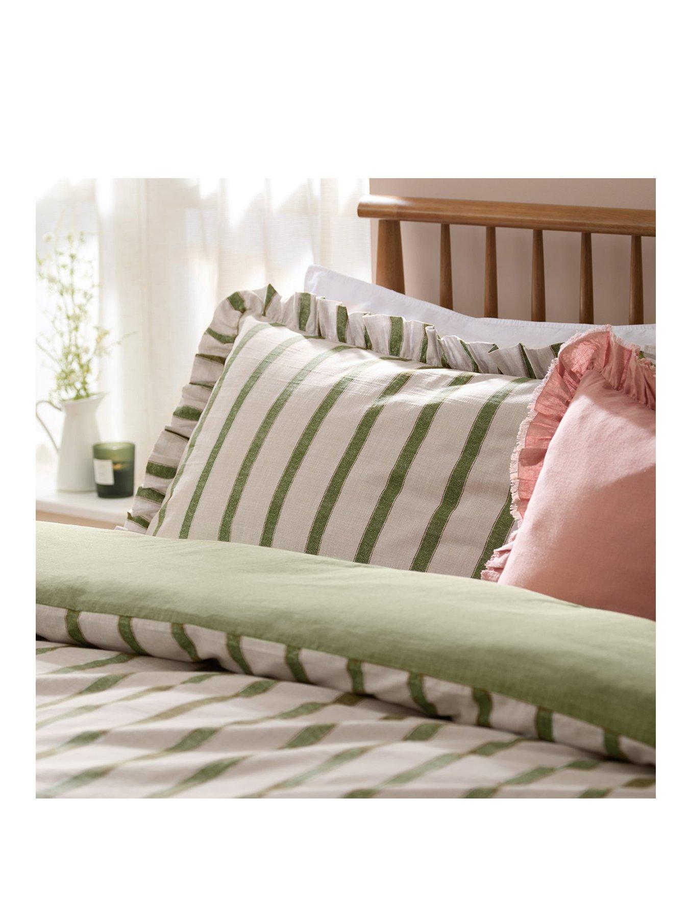wylder-connie-duvet-set-olivestillFront